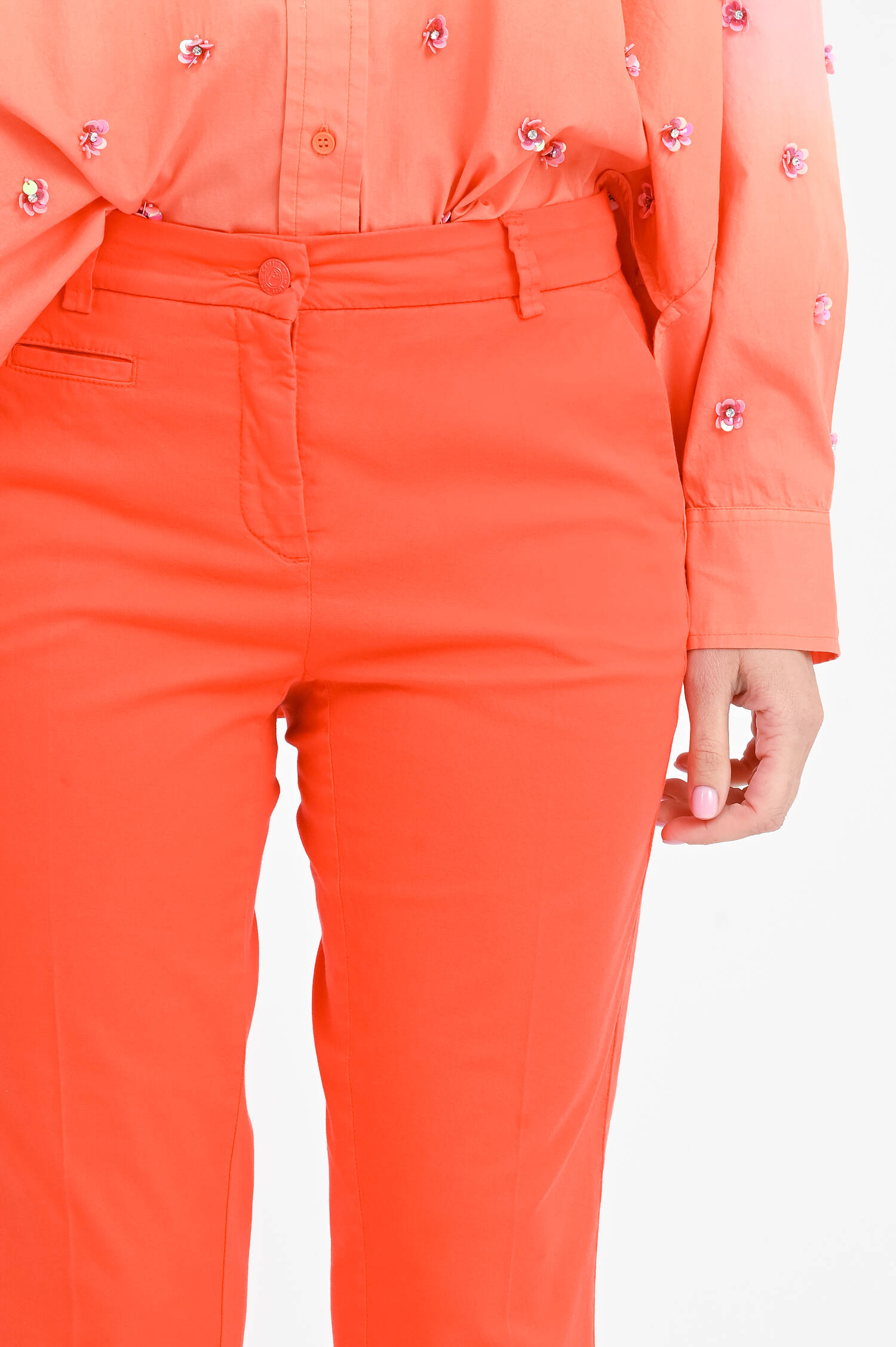  Chino STELLA in Volcano Red