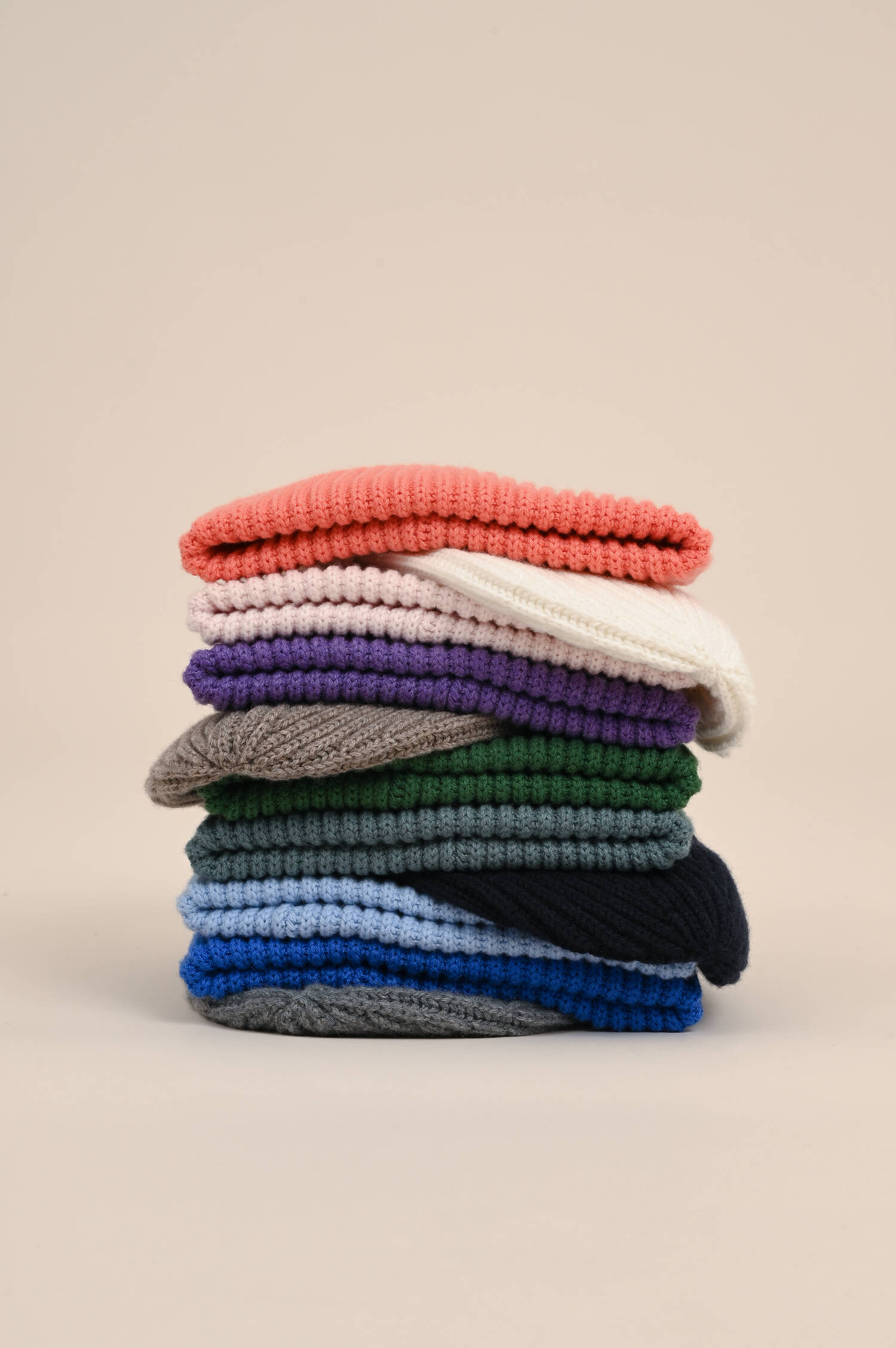 Midi-Mütze aus Cashmere in Navy