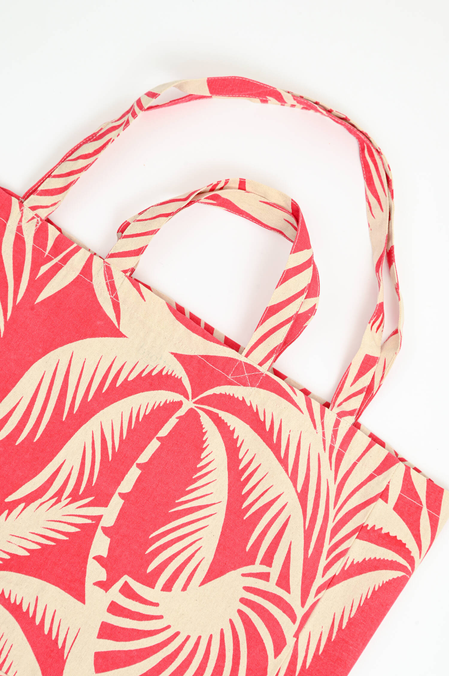 Tasche mit Palmen-Muster in Rot/Natur Tasche mit Palmen-Muster in Rot/Natur