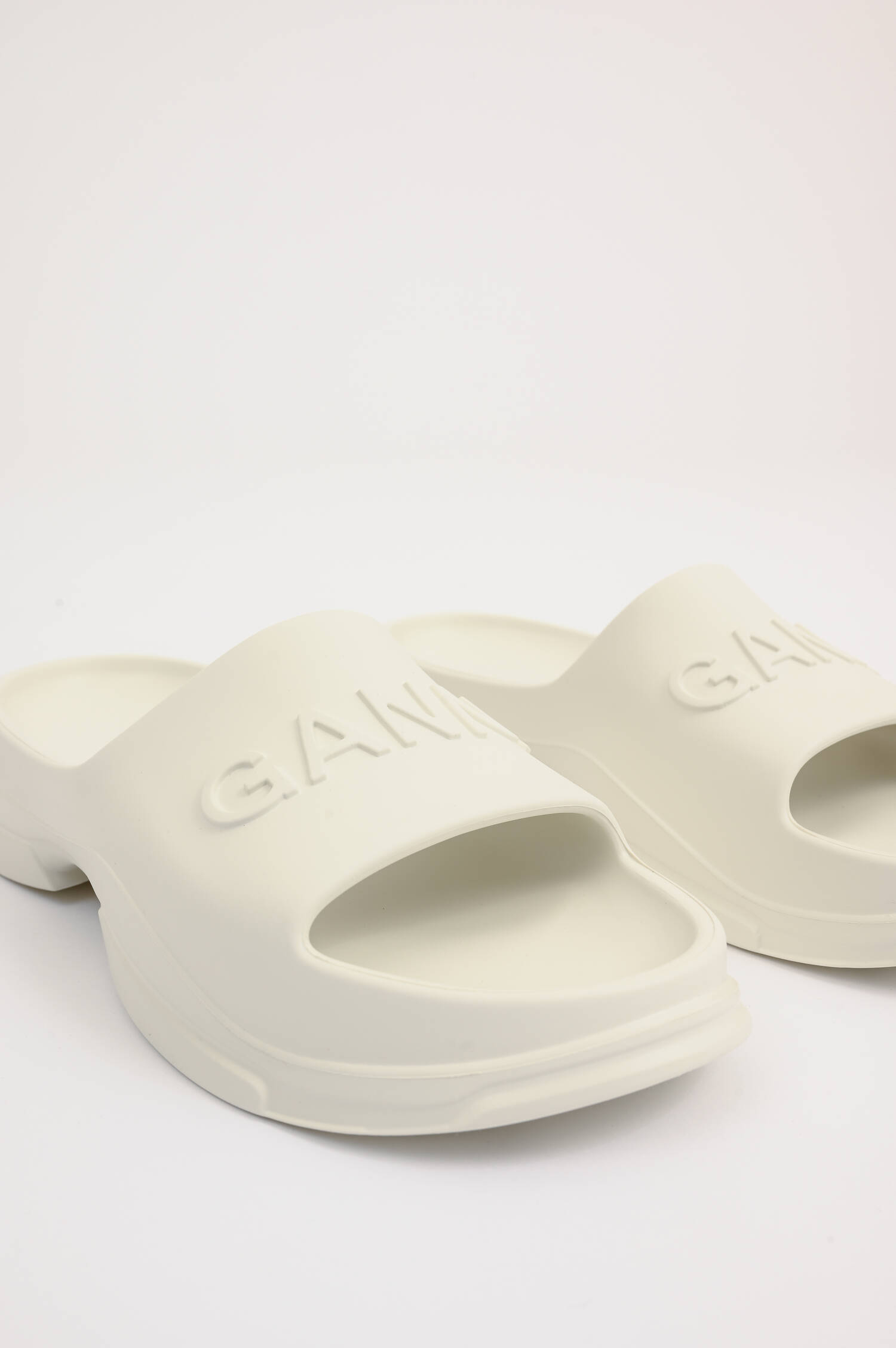 Pantolette POOL in Weiß