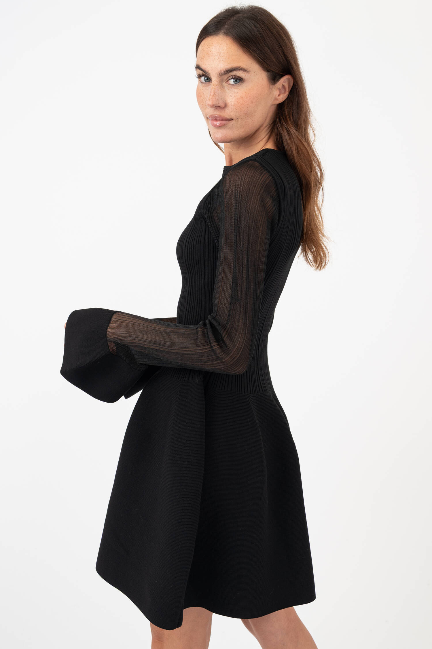 Rippstrick-Mini-Schlupfkleid ELONA in Schwarz Rippstrick-Mini-Schlupfkleid ELONA in Schwarz