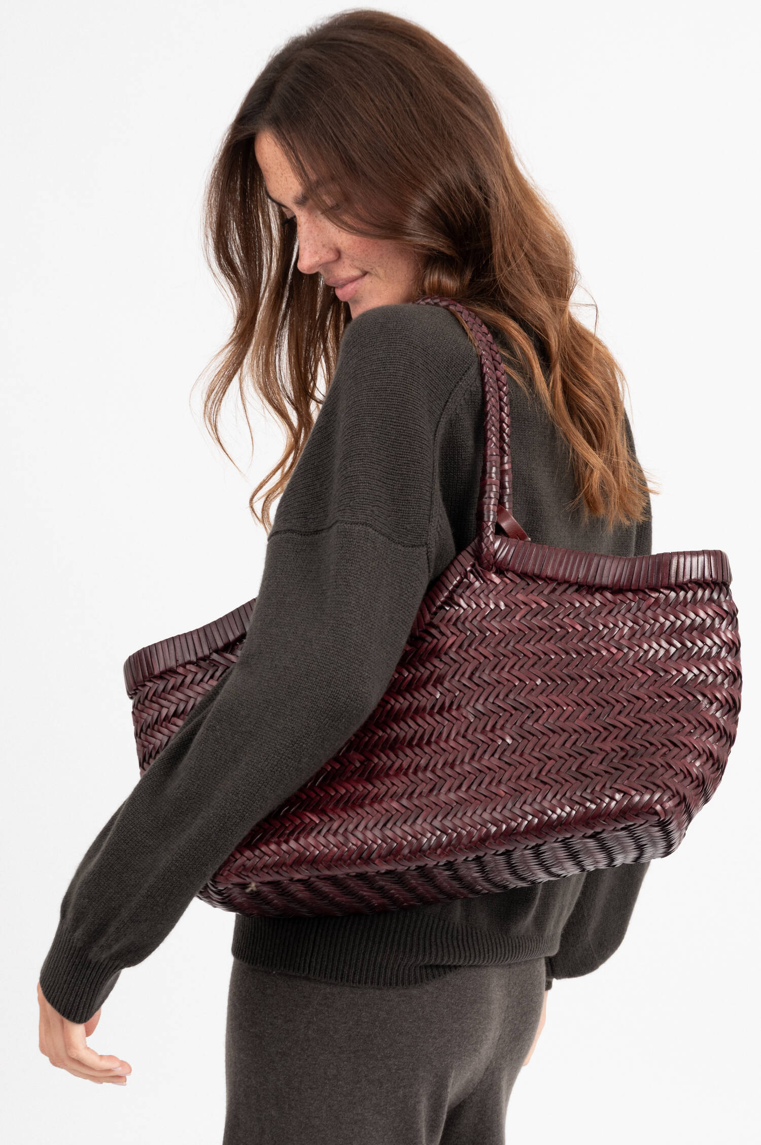 Leder Flecht Tote Bag CRUDELIA in Burgundy Leder Flecht Tote Bag CRUDELIA in Burgundy