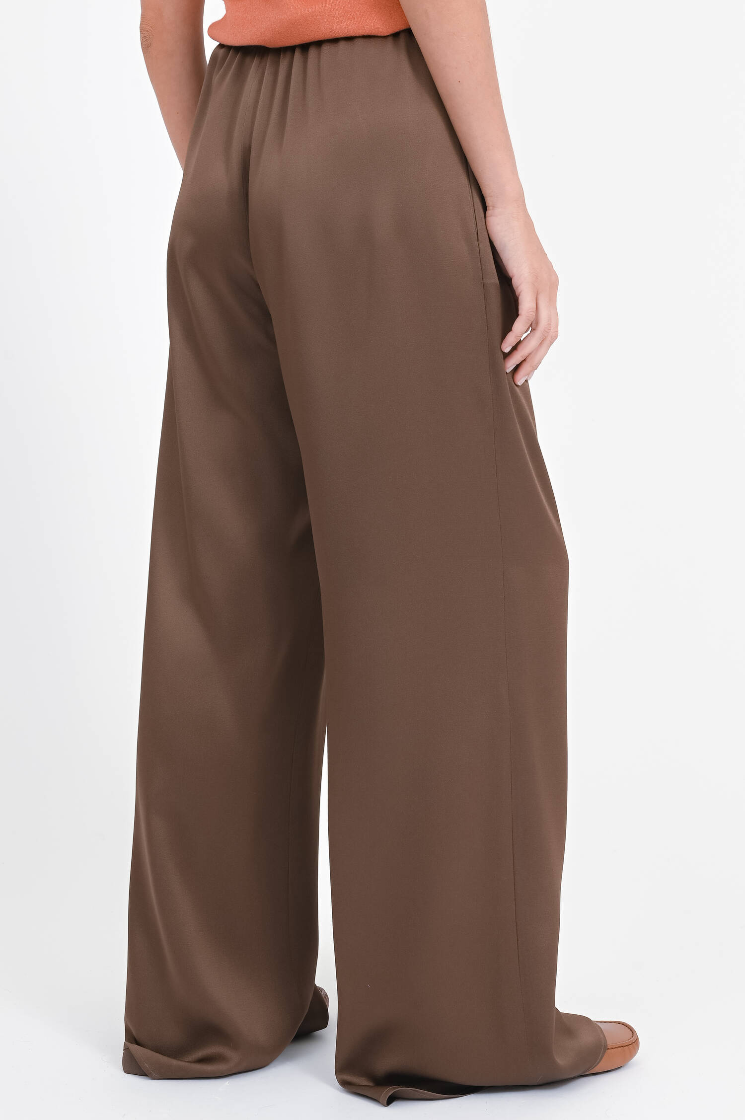 Hose in Satin-Optik in Marron