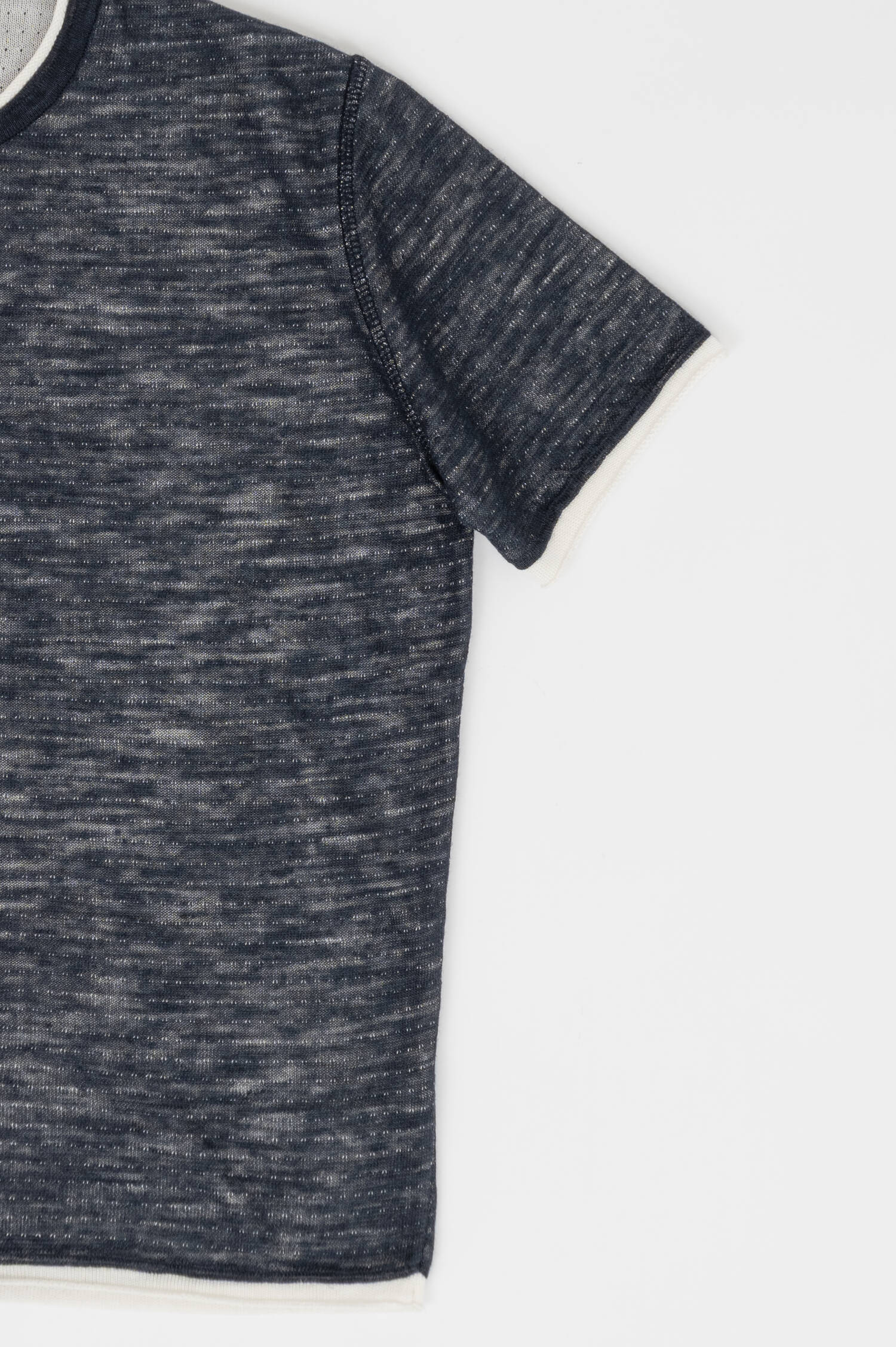 Doppelagiges T-Shirt in Navy 