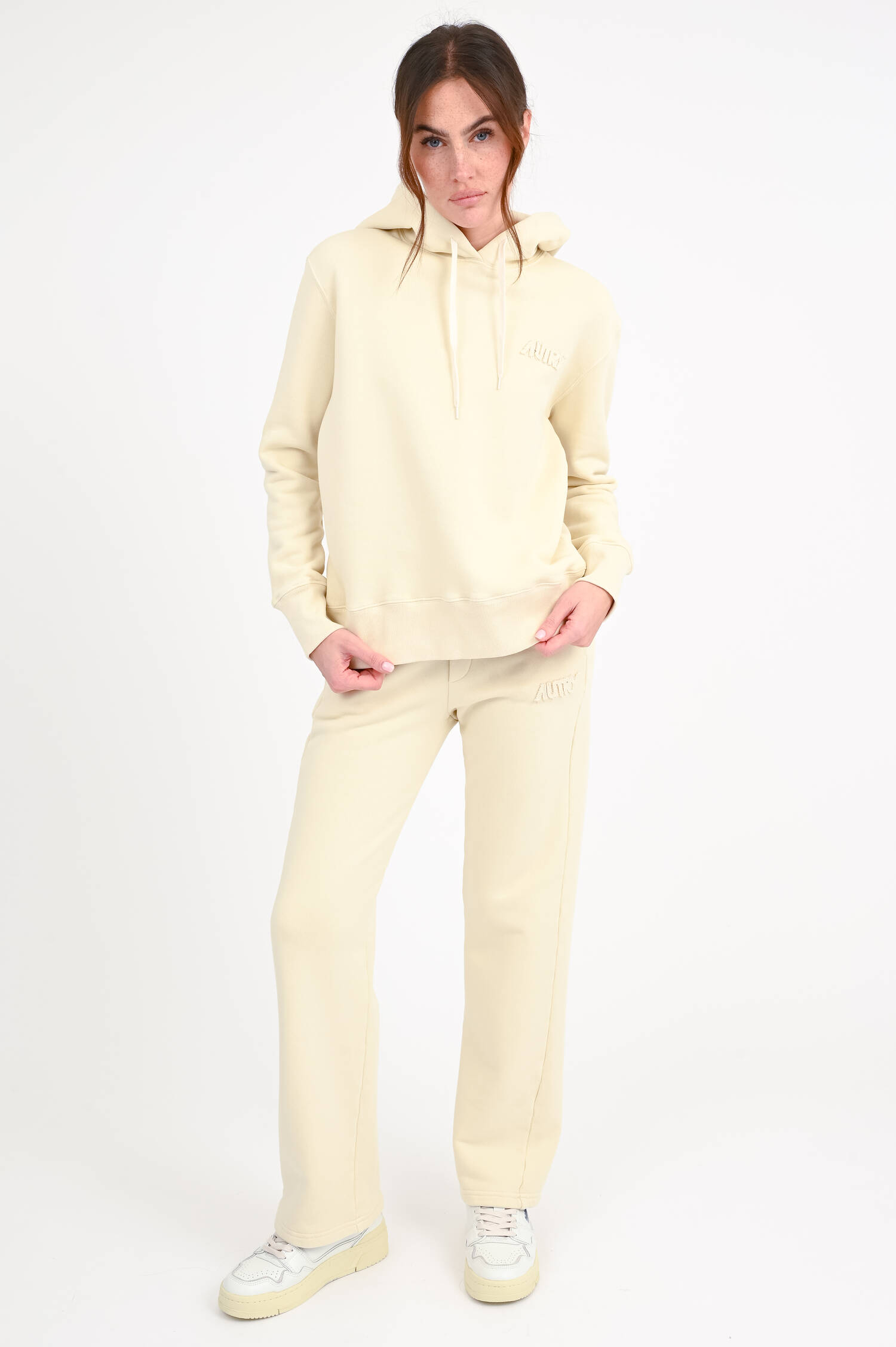 Hoodie mit Logo-Stickerei in Vanille Hoodie mit Logo-Stickerei in Vanille
