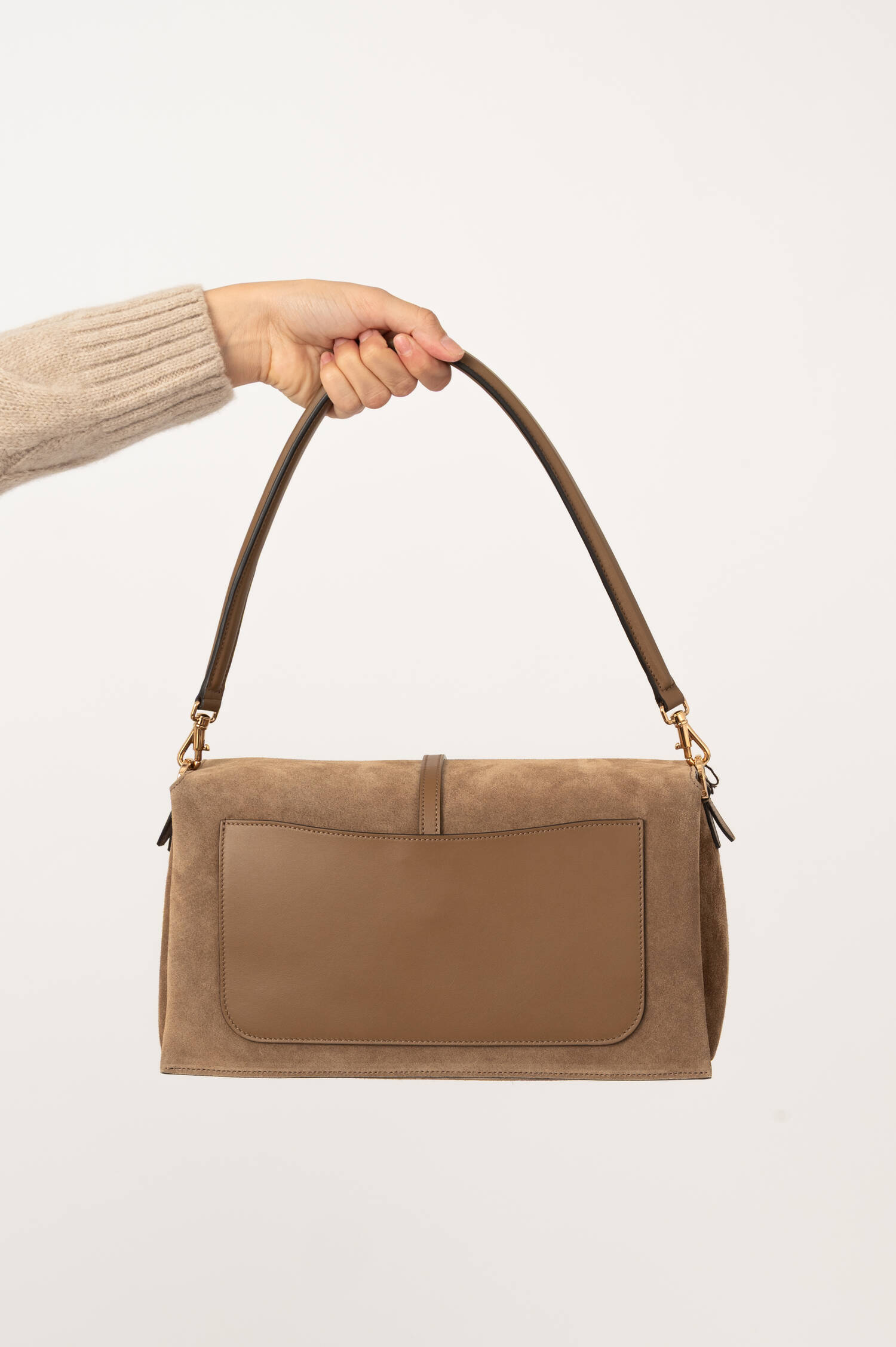 Veloursleder-Schultertasche in Braun Veloursleder-Schultertasche in Braun