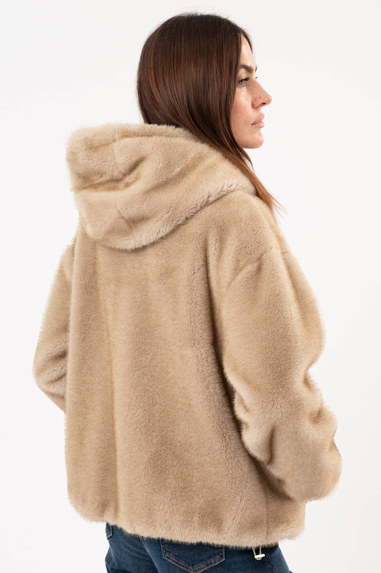Faux-Fur-Jacke mit Kapuze in Beige Faux-Fur-Jacke mit Kapuze in Beige