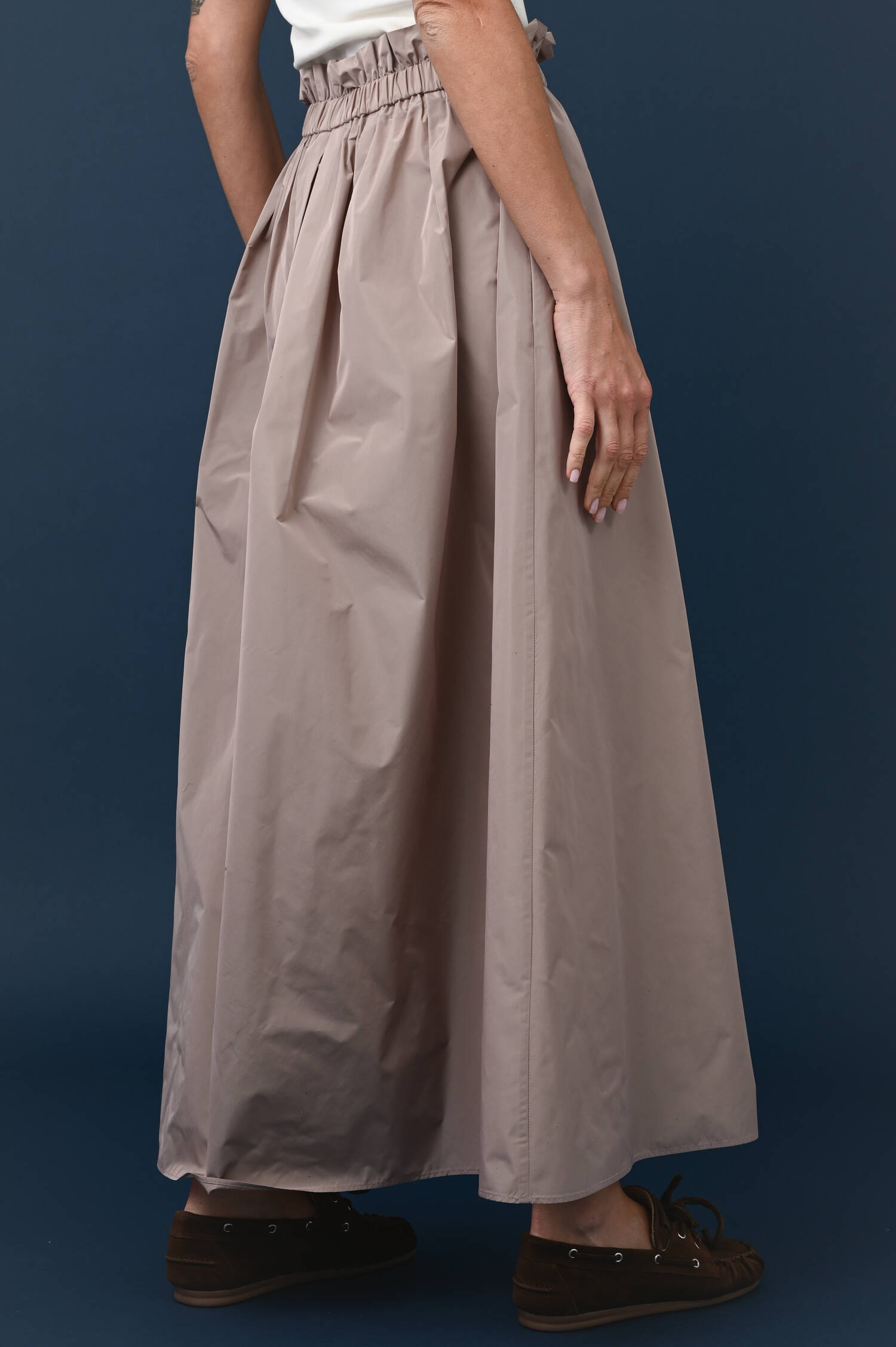 Midirock mit Rüschen am Bund in Cipriarosa Midirock mit Rüschen am Bund in Cipriarosa