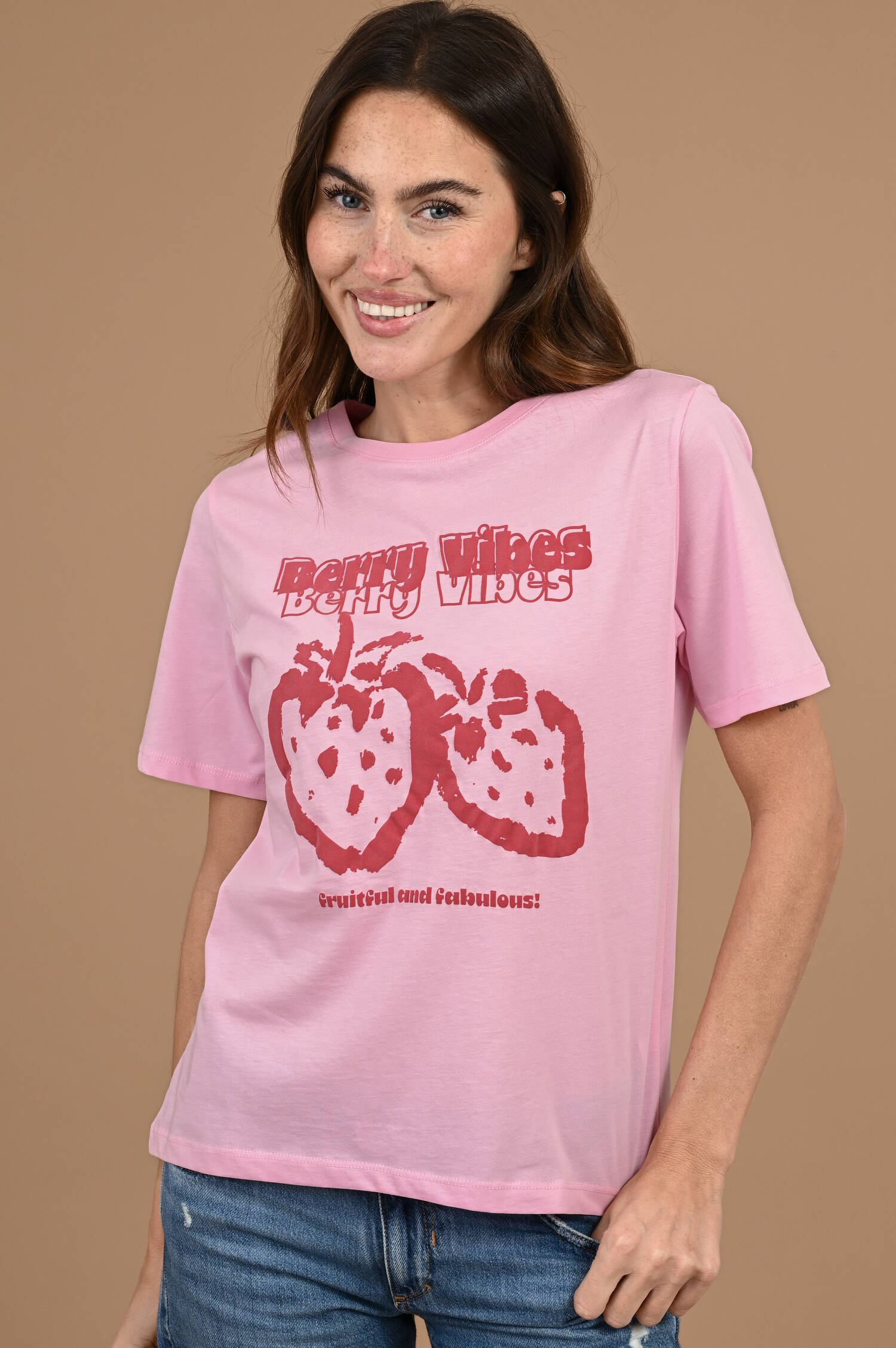 T-Shirt BERRY VIBES in Rosa T-Shirt BERRY VIBES in Rosa