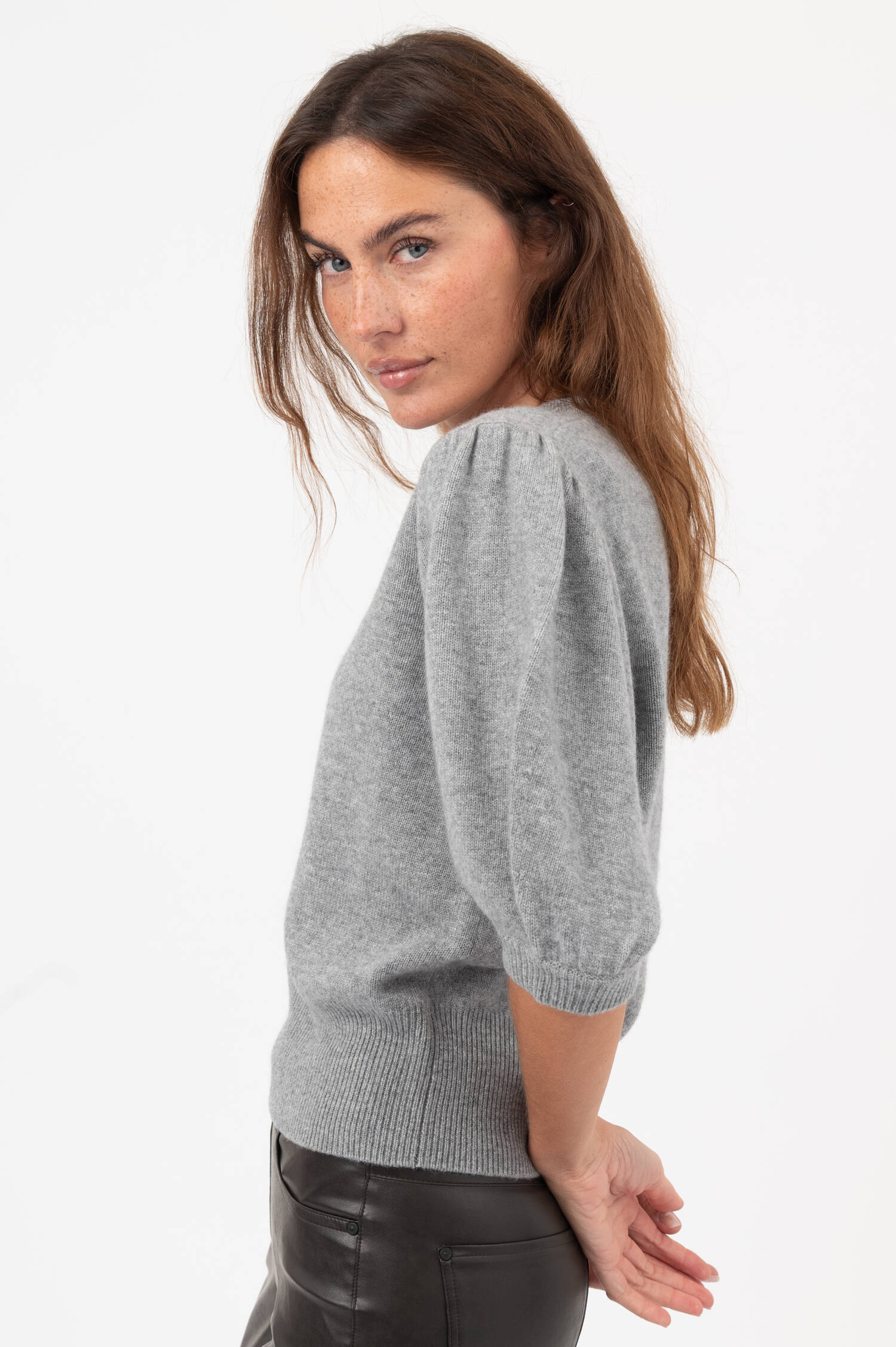 Woll-Cashmere-Pullover MIA in Grau Woll-Cashmere-Pullover MIA in Grau