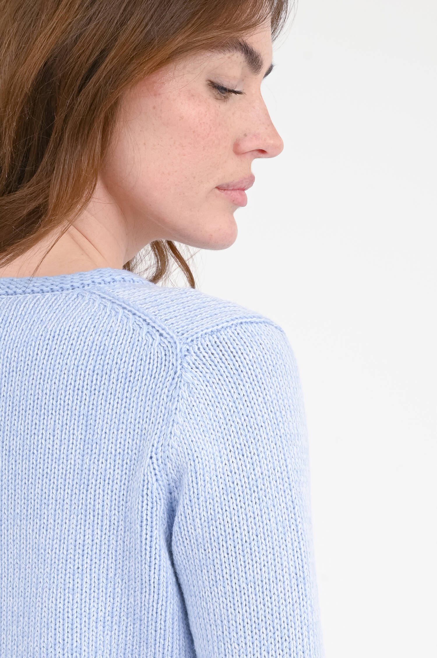 Strickweste aus Wolle-Cash-Mix in Hellblau meliert Strickweste aus Wolle-Cash-Mix in Hellblau meliert