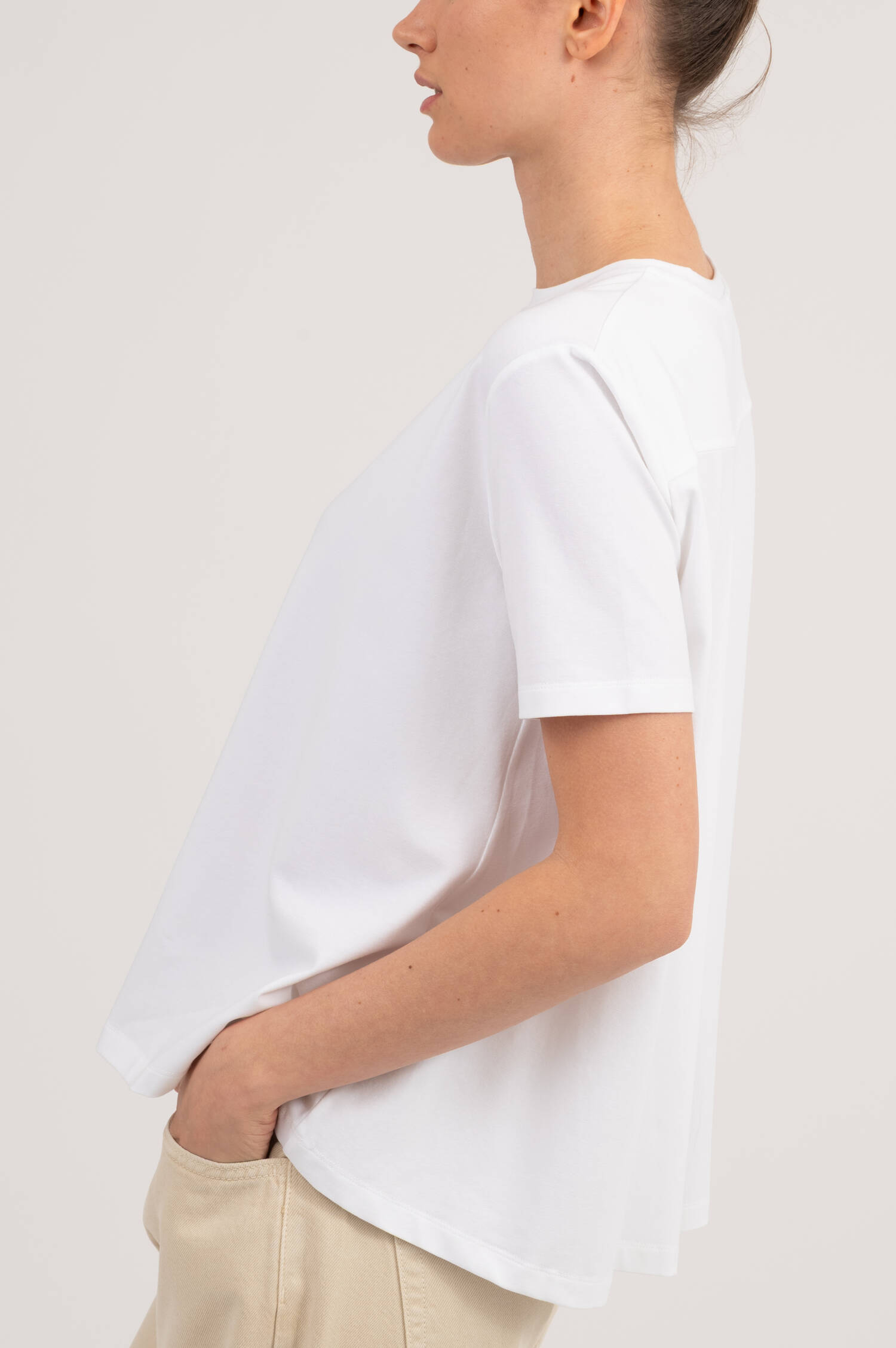 T-Shirt mit Kellerfalte in Weiß