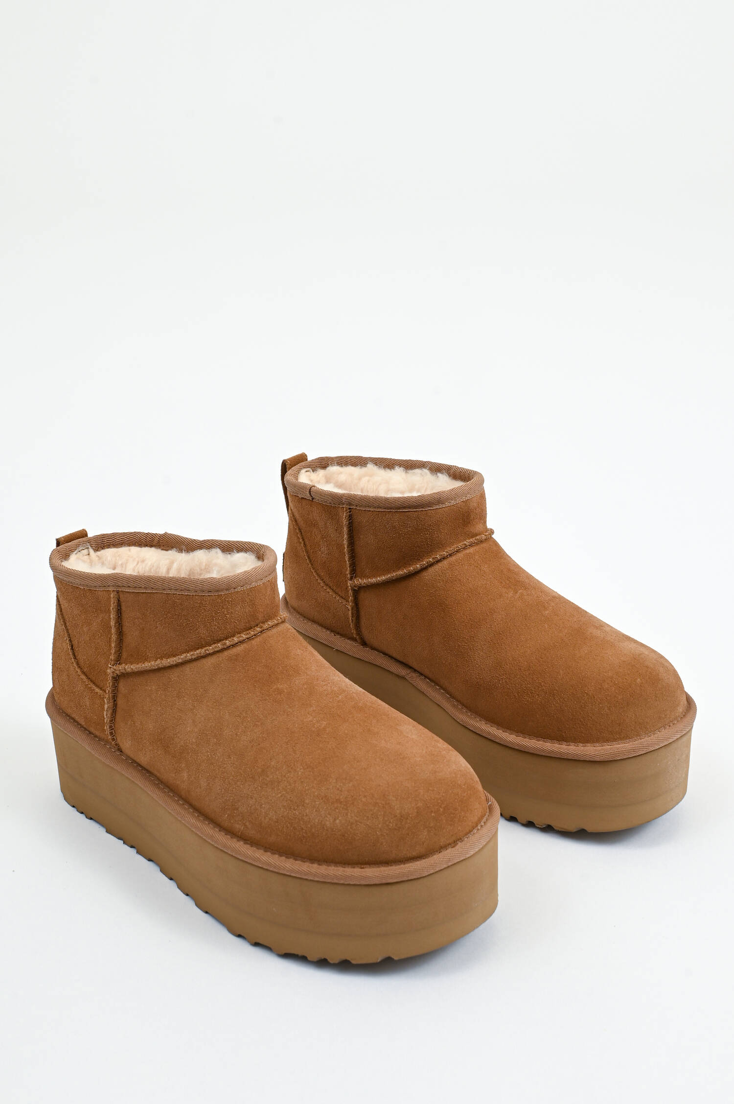 Lammfell-Boot ULTRA MINI PLATTFORM in Chestnut Lammfell-Boot ULTRA MINI PLATTFORM in Chestnut