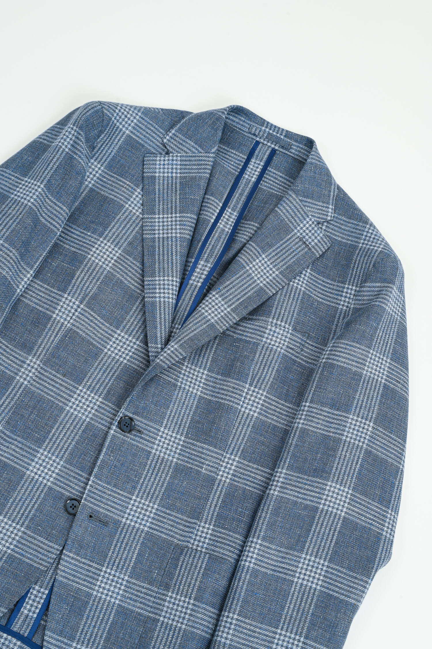 Karriertes Sakko aus Woll-Leinen-Mix in Denim Blue