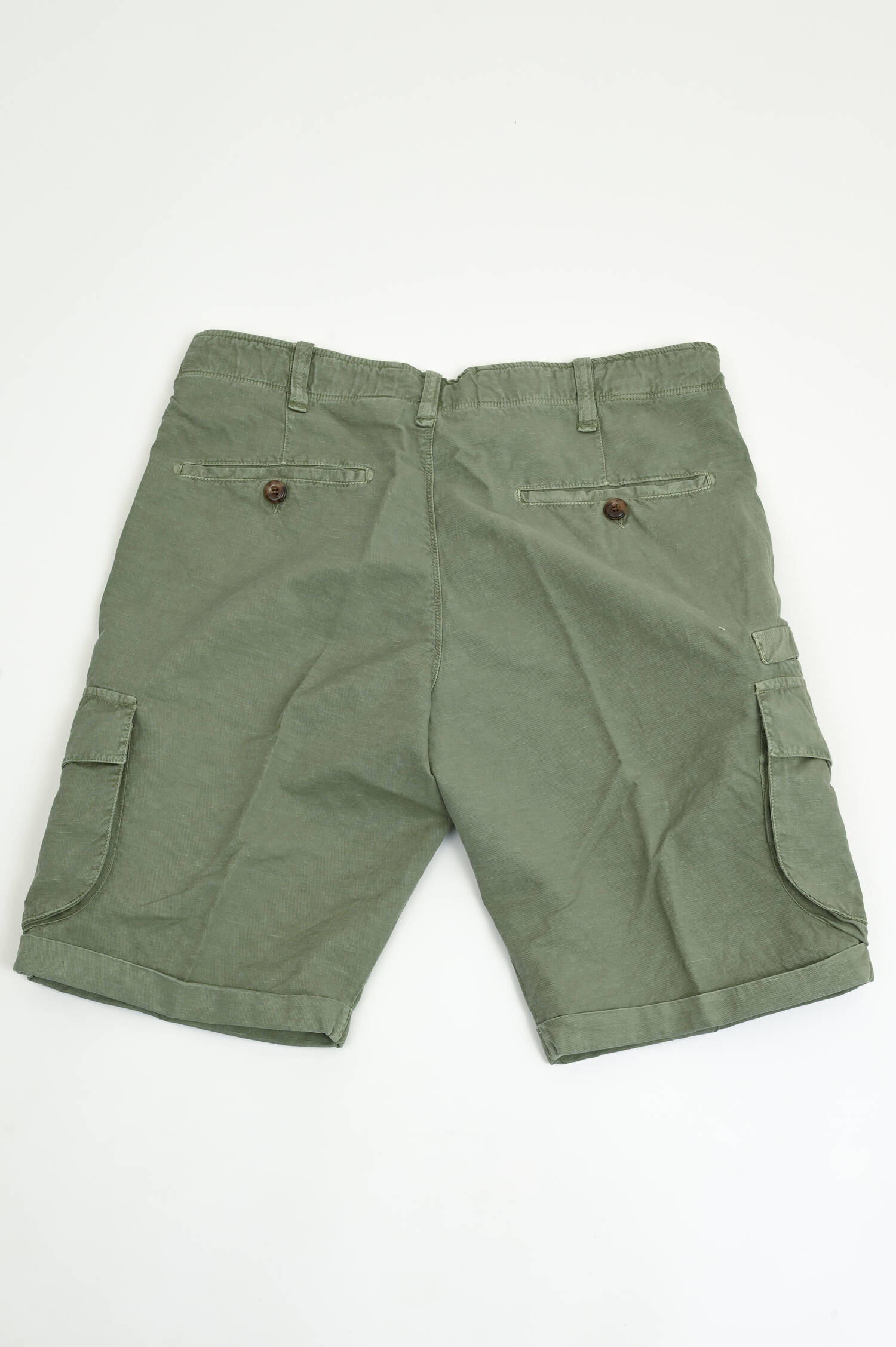 Cargoshorts in Olive Cargoshorts in Olive