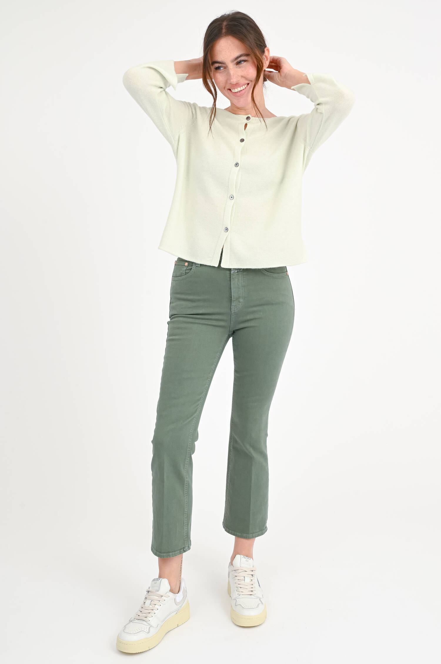 Kurzarm-Cashmere-Pullover on Soft Green/Creme