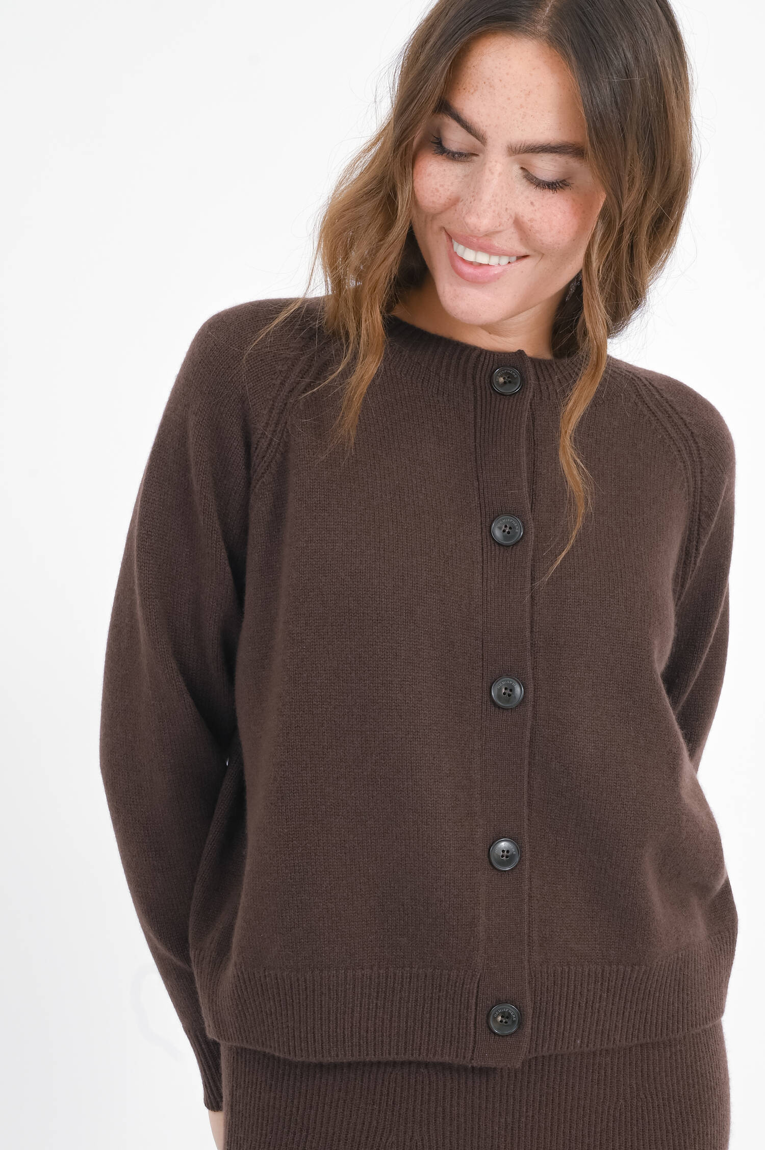 Strickjacke mit Raglanärmel in Bitter Chocolate