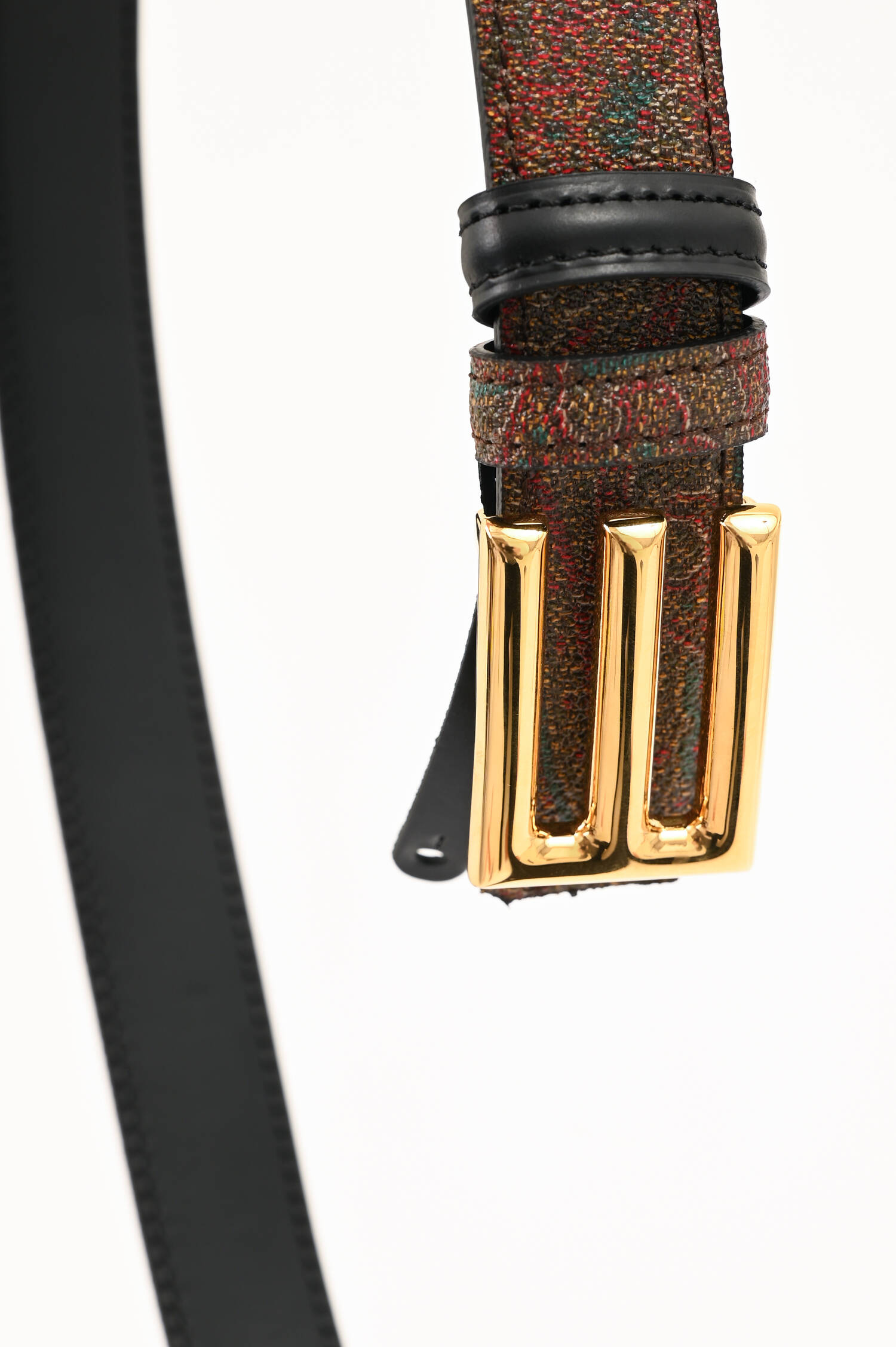 Ledergürtel mit E-Schließe in Rot/Braun Ledergürtel mit E-Schließe in Rot/Braun