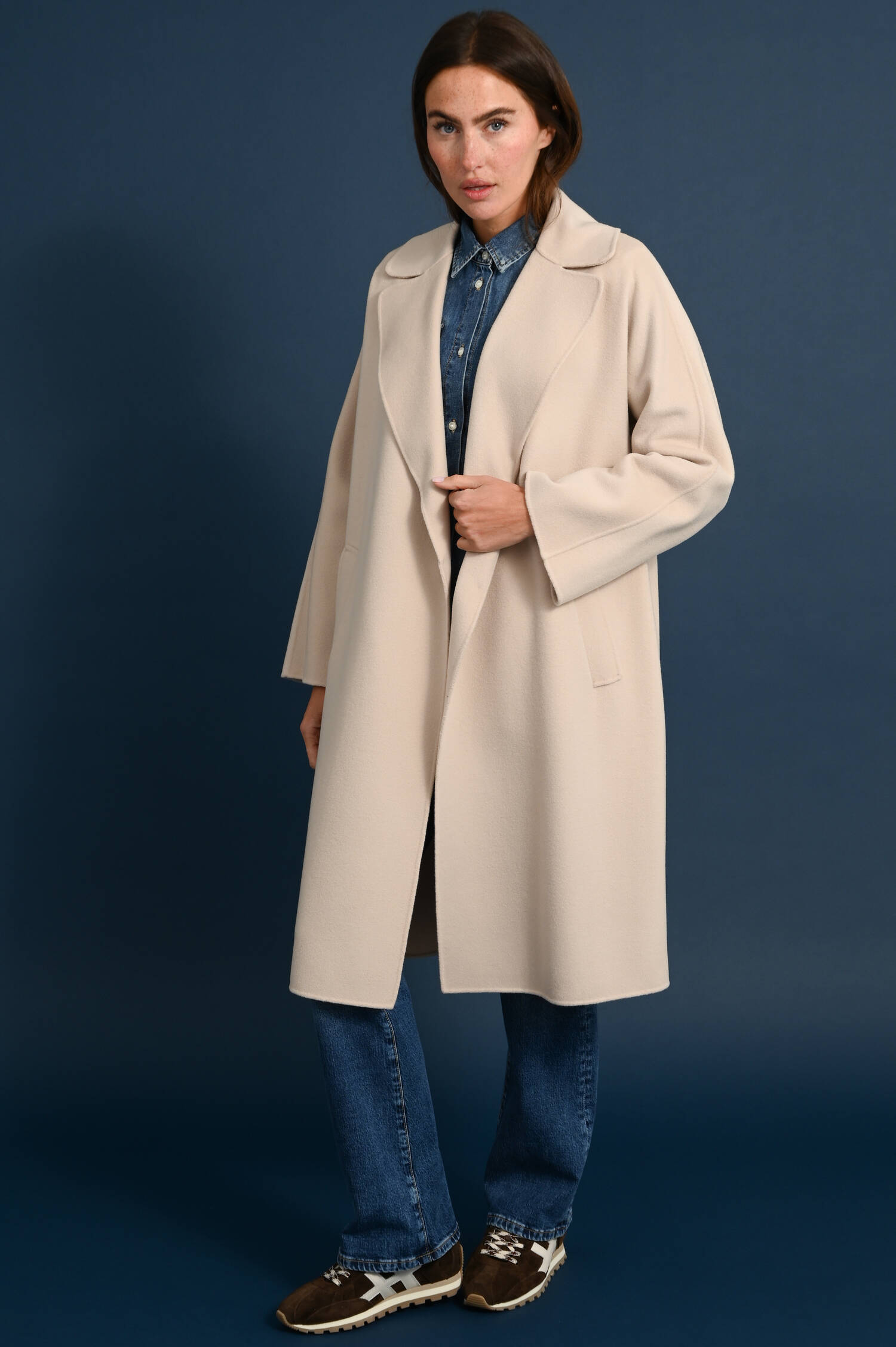 Schurwoll-Mix Trenchcoat CIVADA in Sand