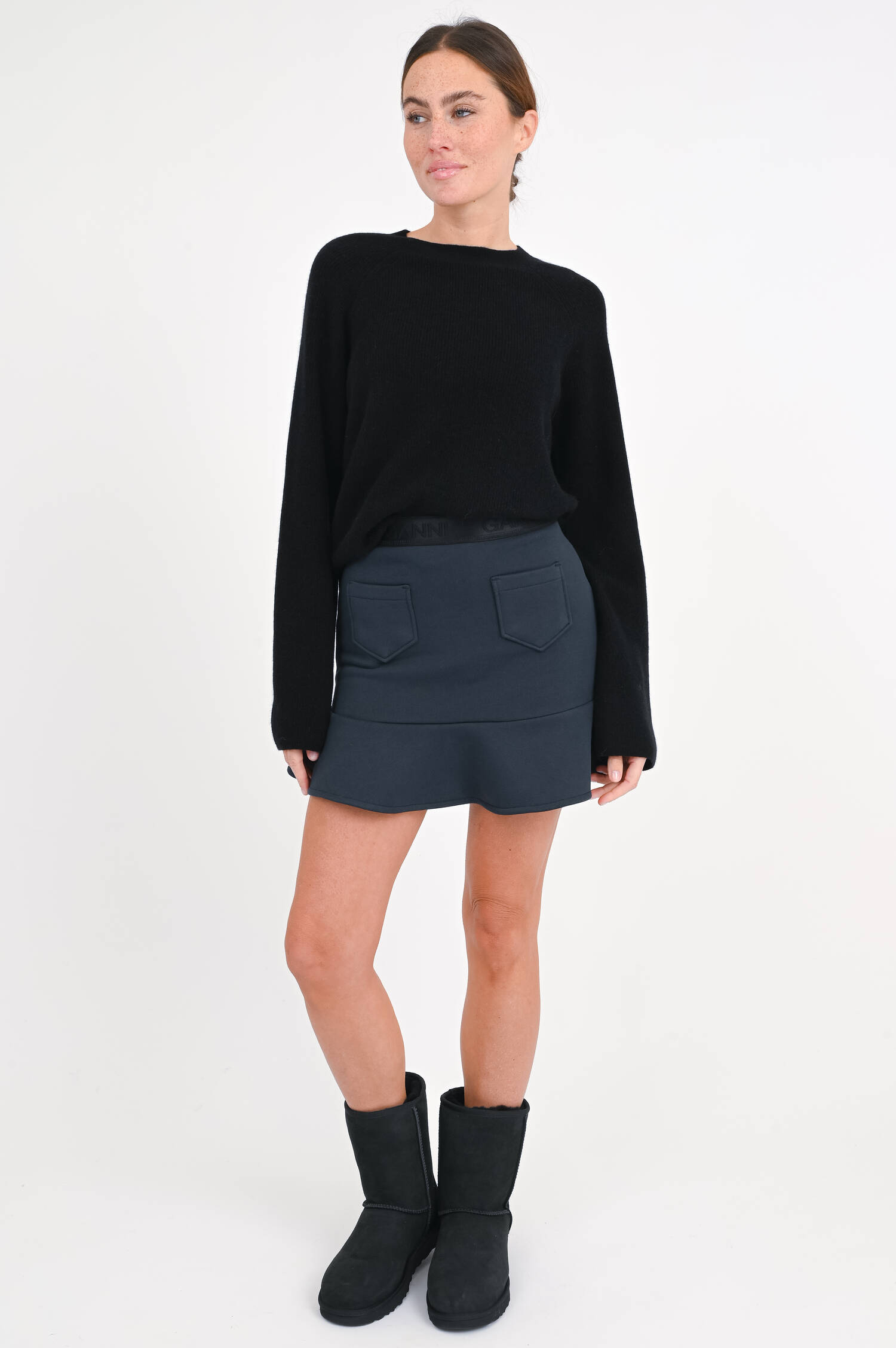 Rock mit Volants in Dunkelblau/Schwarz