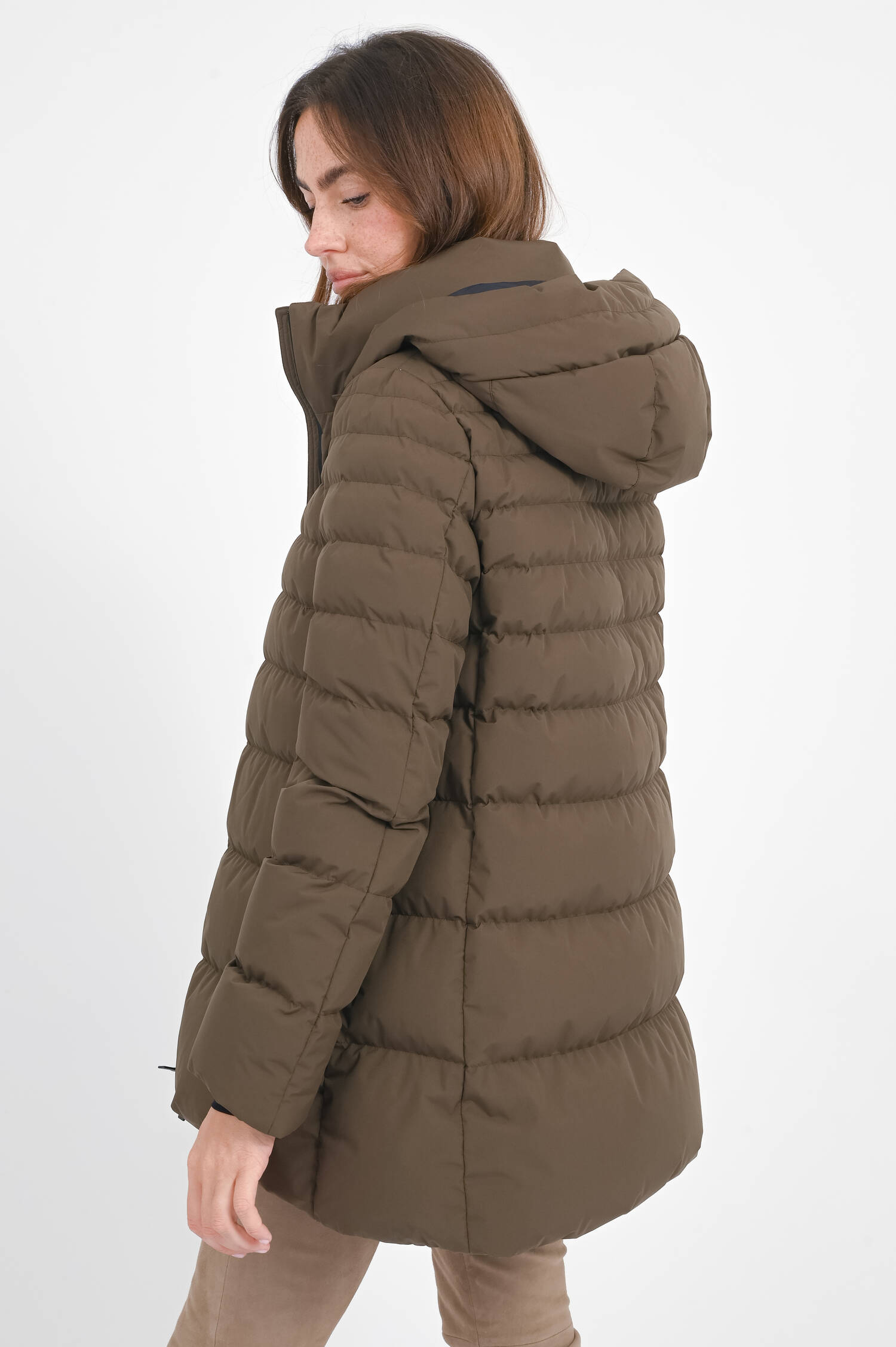 Daunen Kurzmantel mit Stepp-Optik in Schlamm Daunen Kurzmantel mit Stepp-Optik in Schlamm