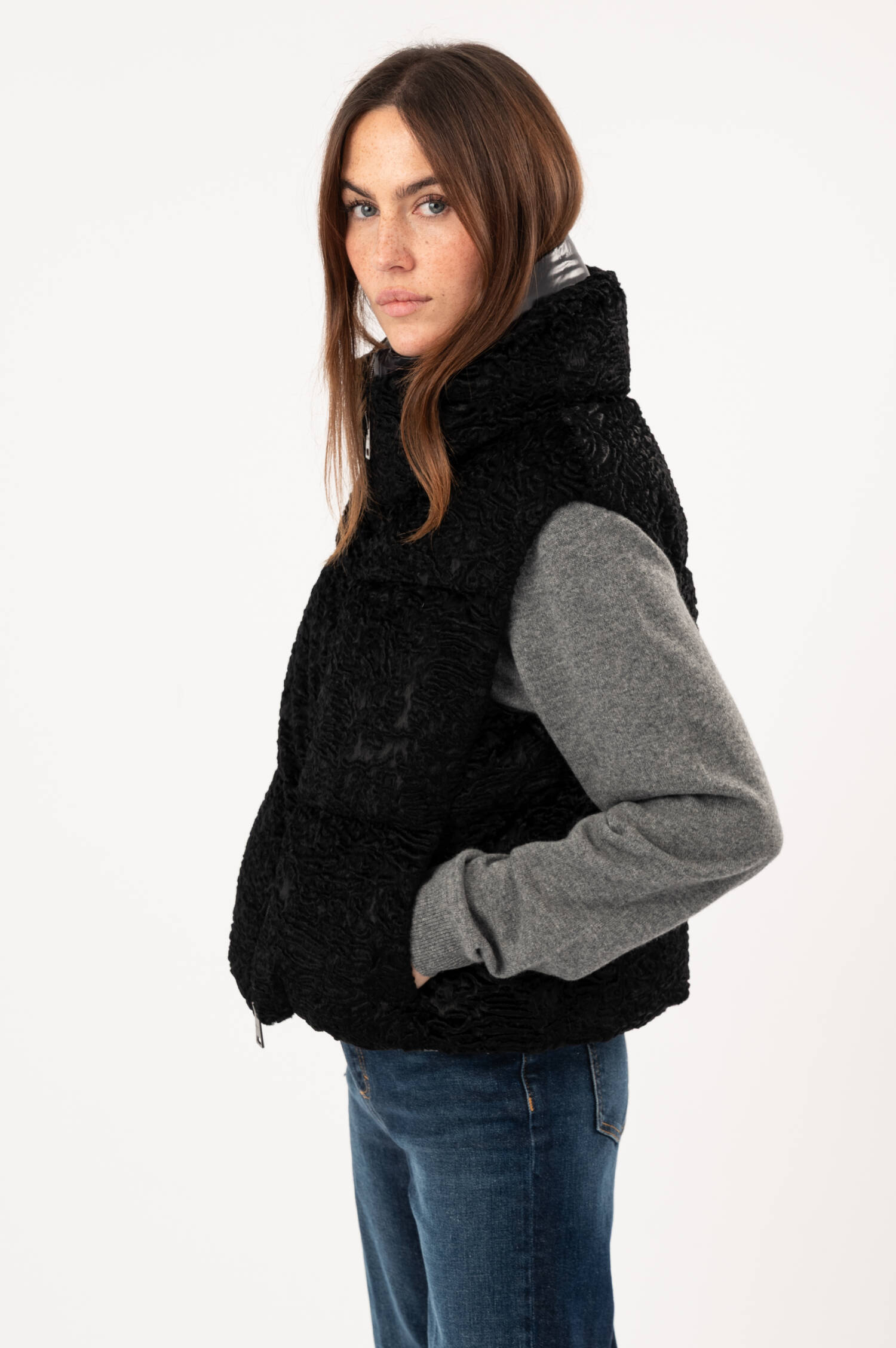 Daunengilet in Schwarz Daunengilet in Schwarz