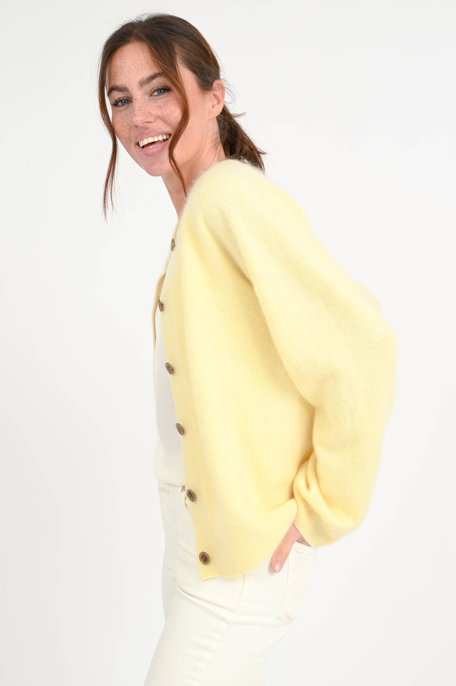 Cardigan MELBA in Buttergelb Cardigan MELBA in Buttergelb