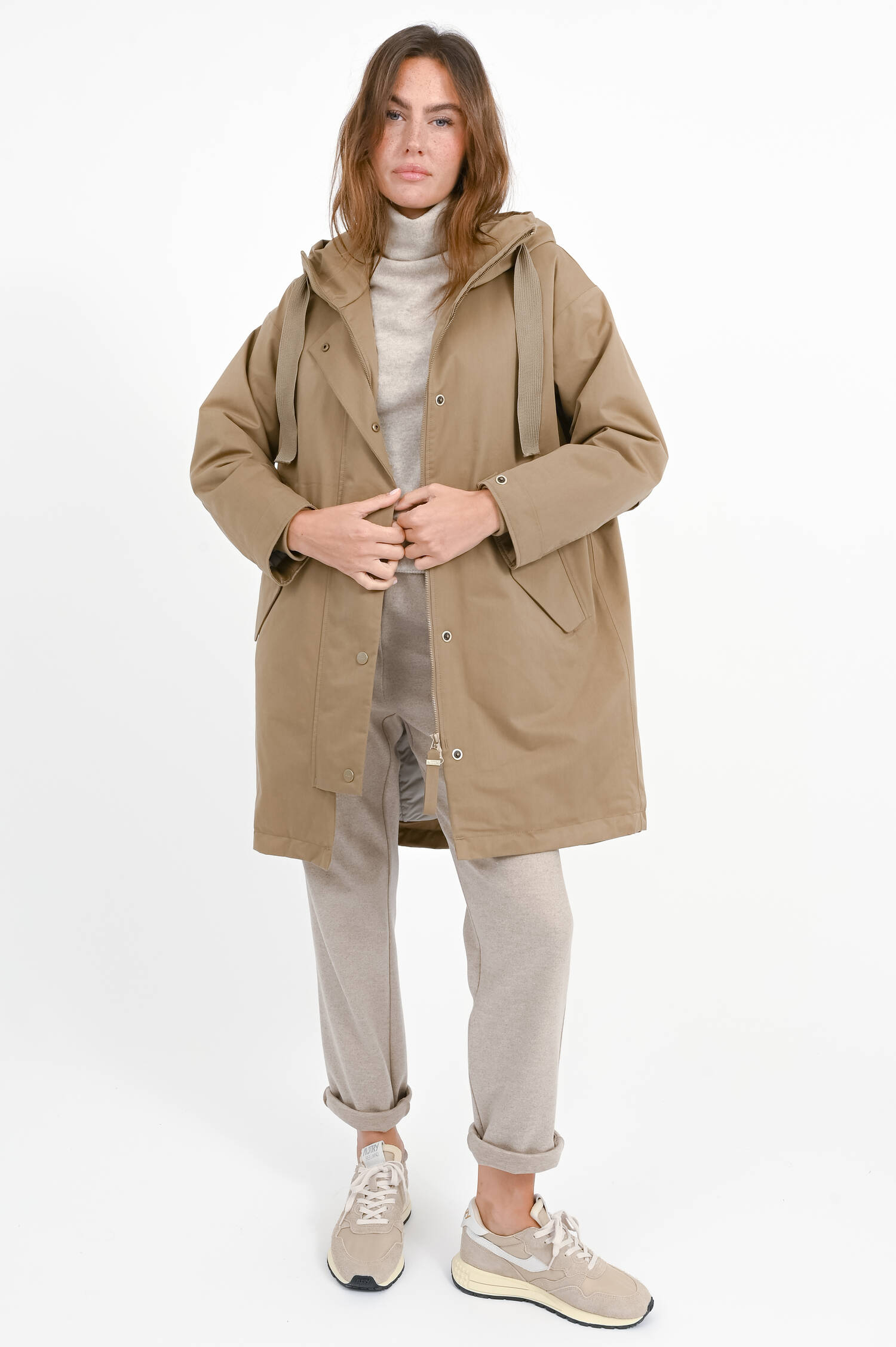 Jacke META mit Kapuze in Dark Sand Jacke META mit Kapuze in Dark Sand