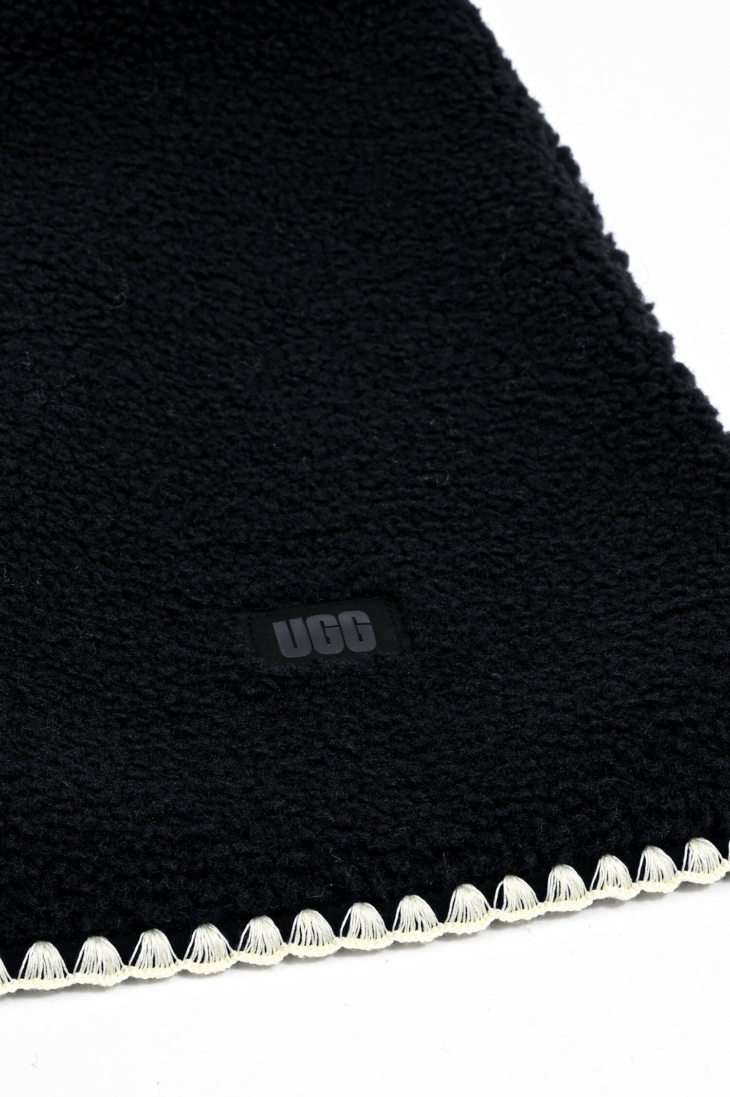 Teddy-Schal SCALLOPED in Black Teddy-Schal SCALLOPED in Black