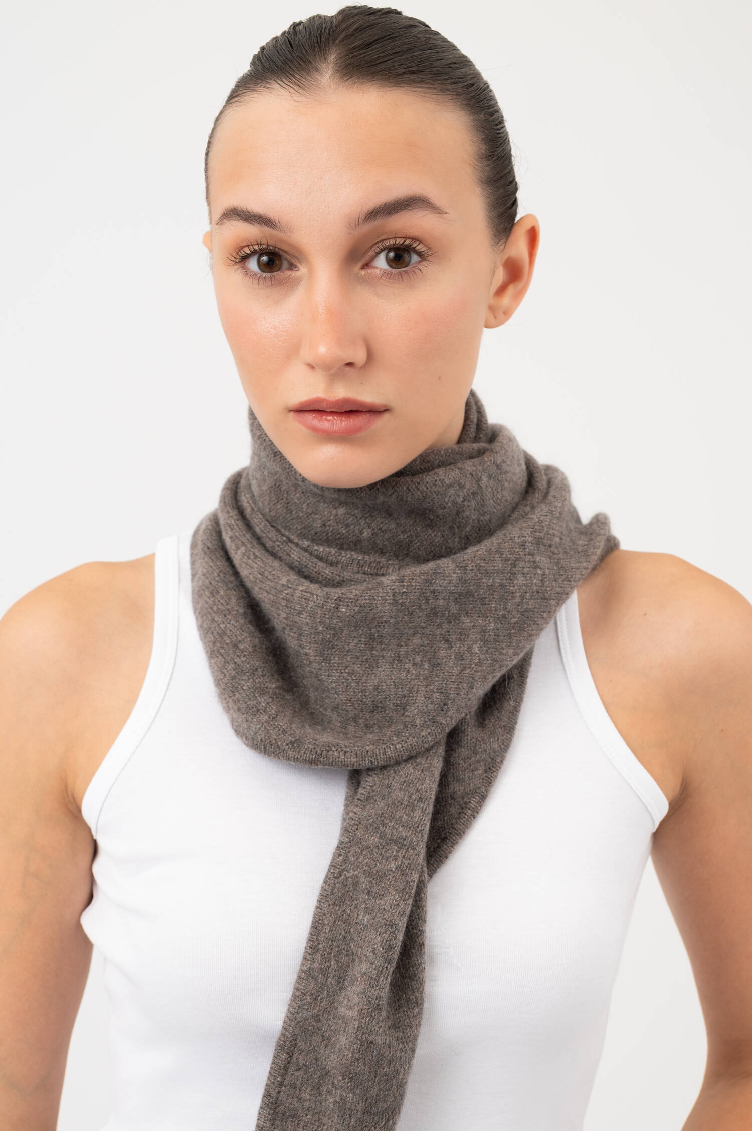 Woll-Cashmere-Dreiecksschal CAMI in Taupe Woll-Cashmere-Dreiecksschal CAMI in Taupe