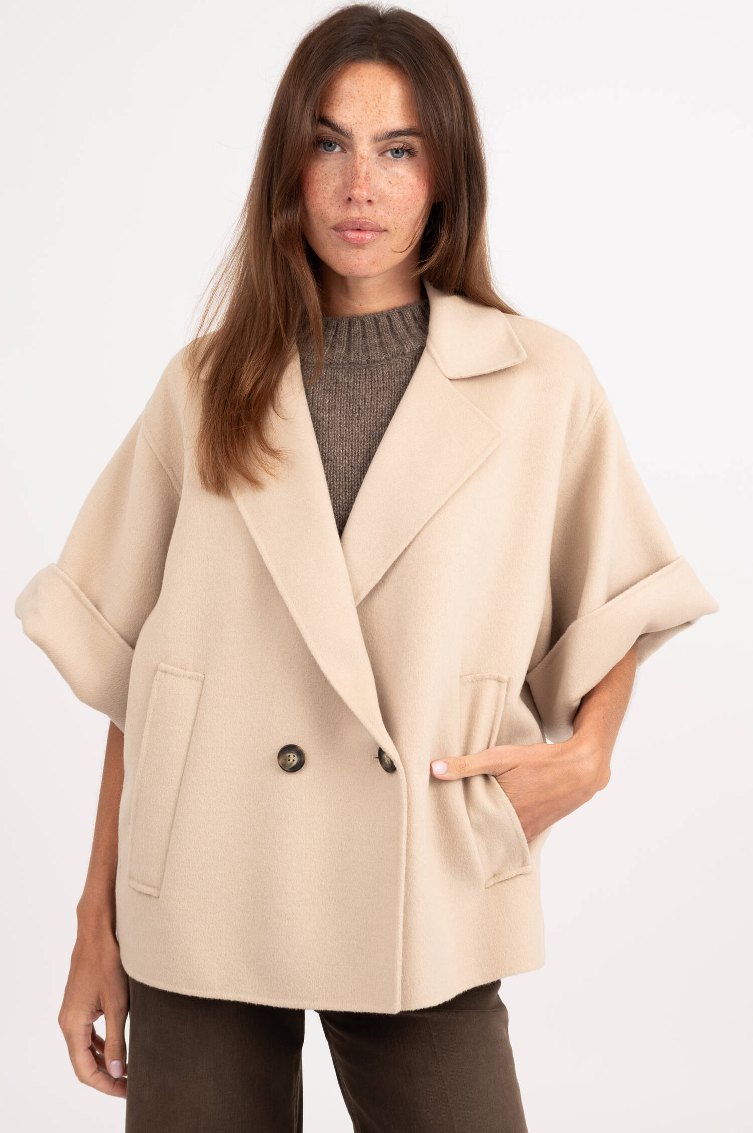 Kurzer Wollmantel NEO in Beige