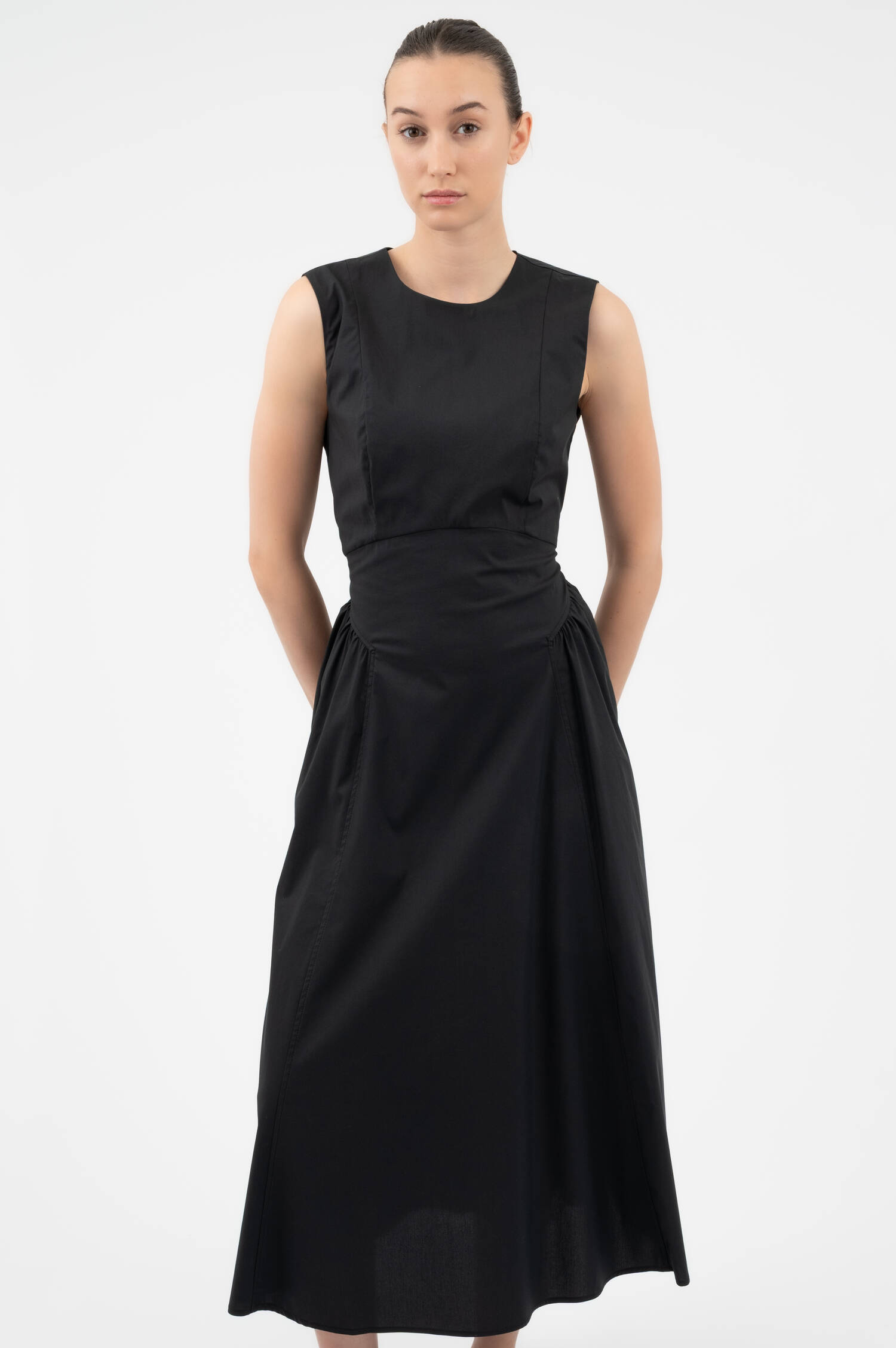 Kleid mit Naht-Details in Schwarz