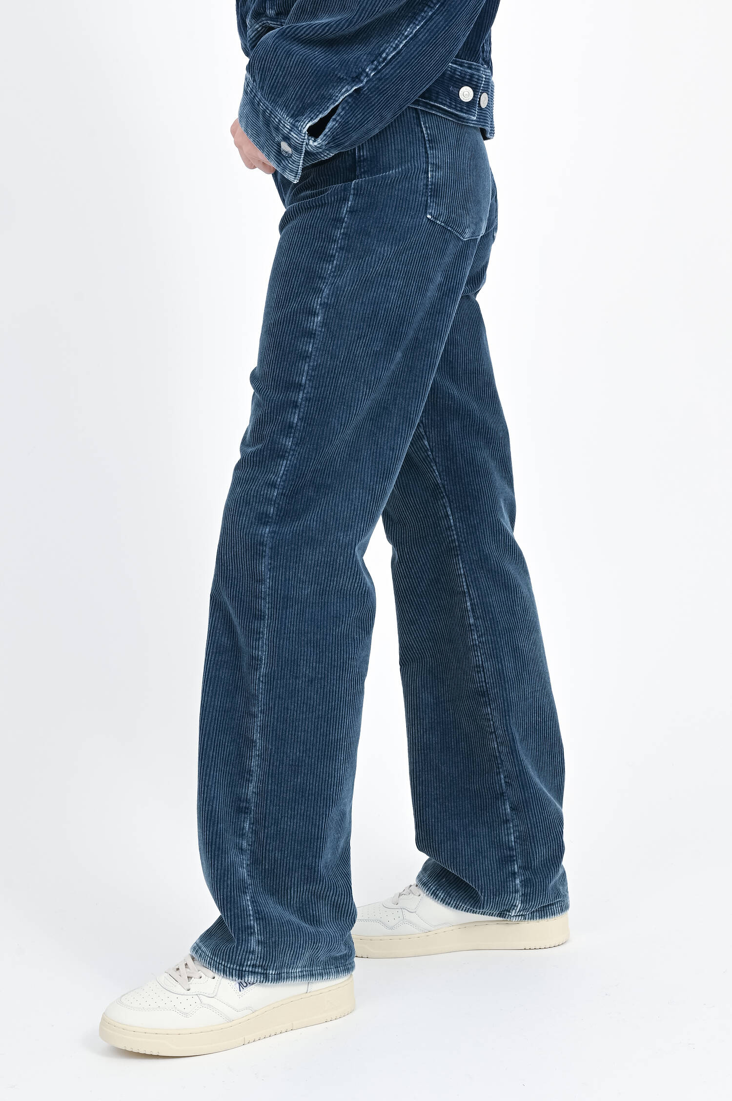 Denim-Cord-Hose Tess in Used Blue Denim-Cord-Hose Tess in Used Blue