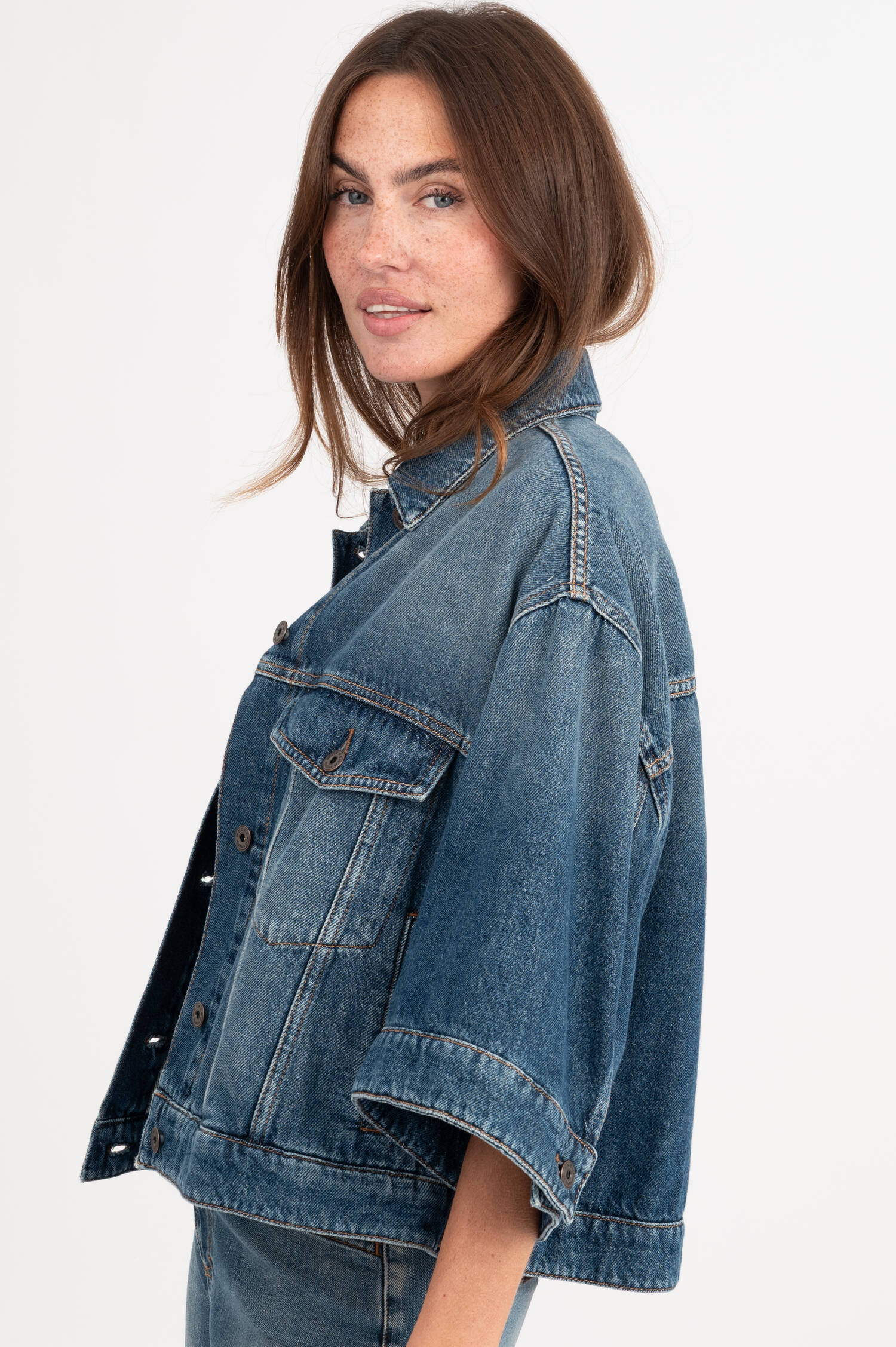 Cropped Denimjacke LIUTI in Mittelblau Cropped Denimjacke LIUTI in Mittelblau