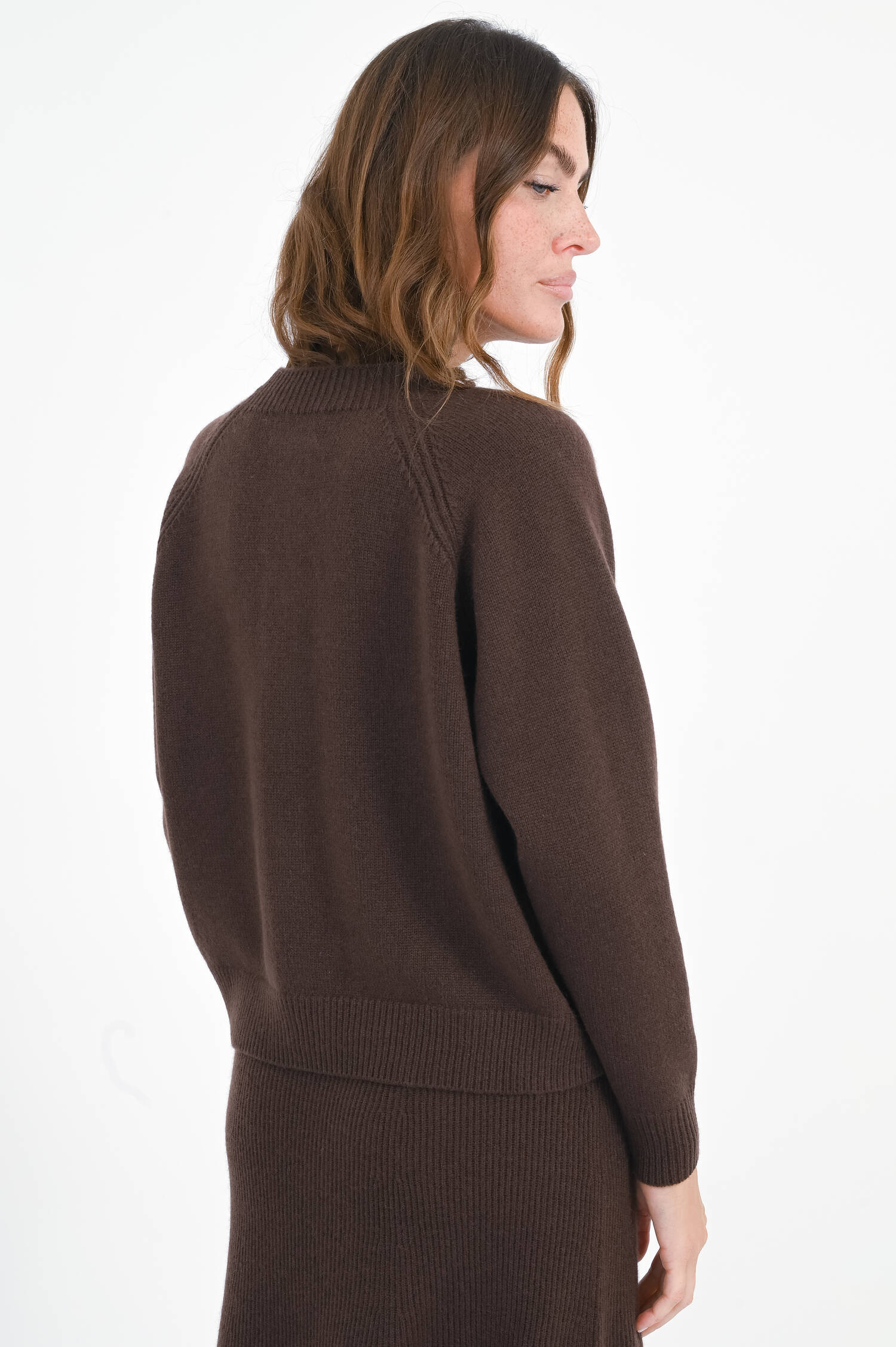 Strickjacke mit Raglanärmel in Bitter Chocolate