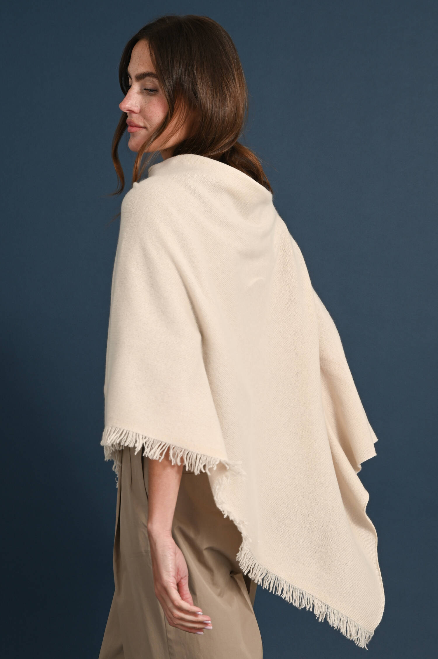 Poncho aus Cashmere in Beige
