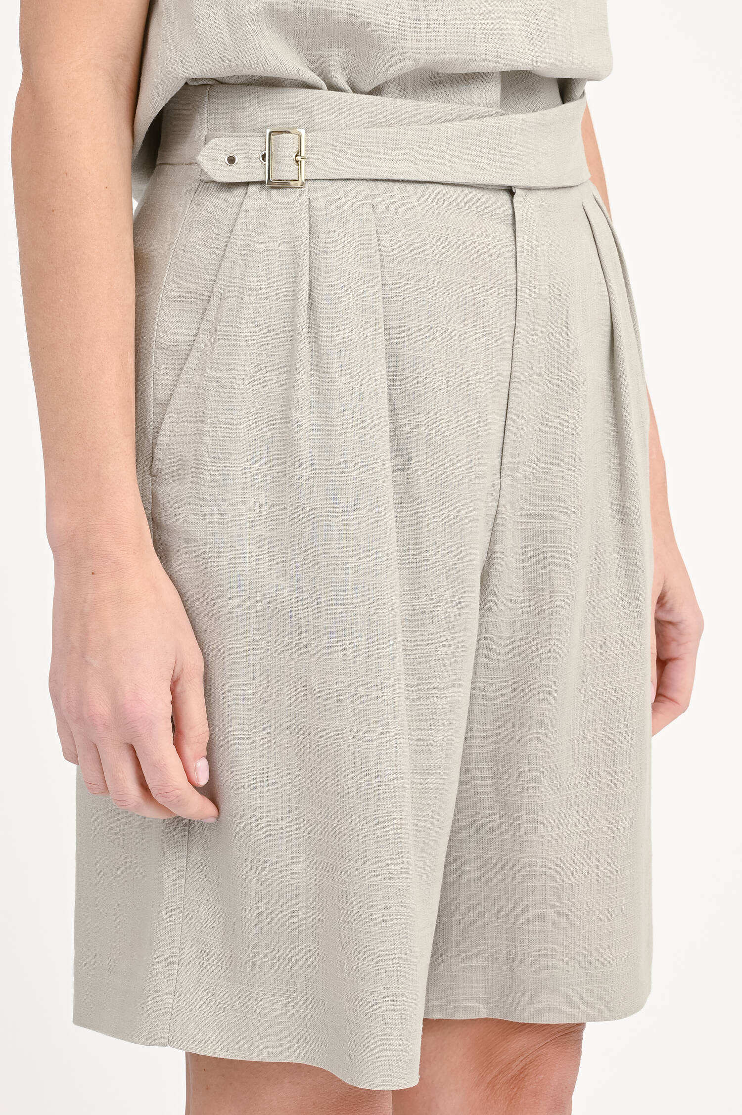 Viskose-Leinen Bermuda in Strandbeige