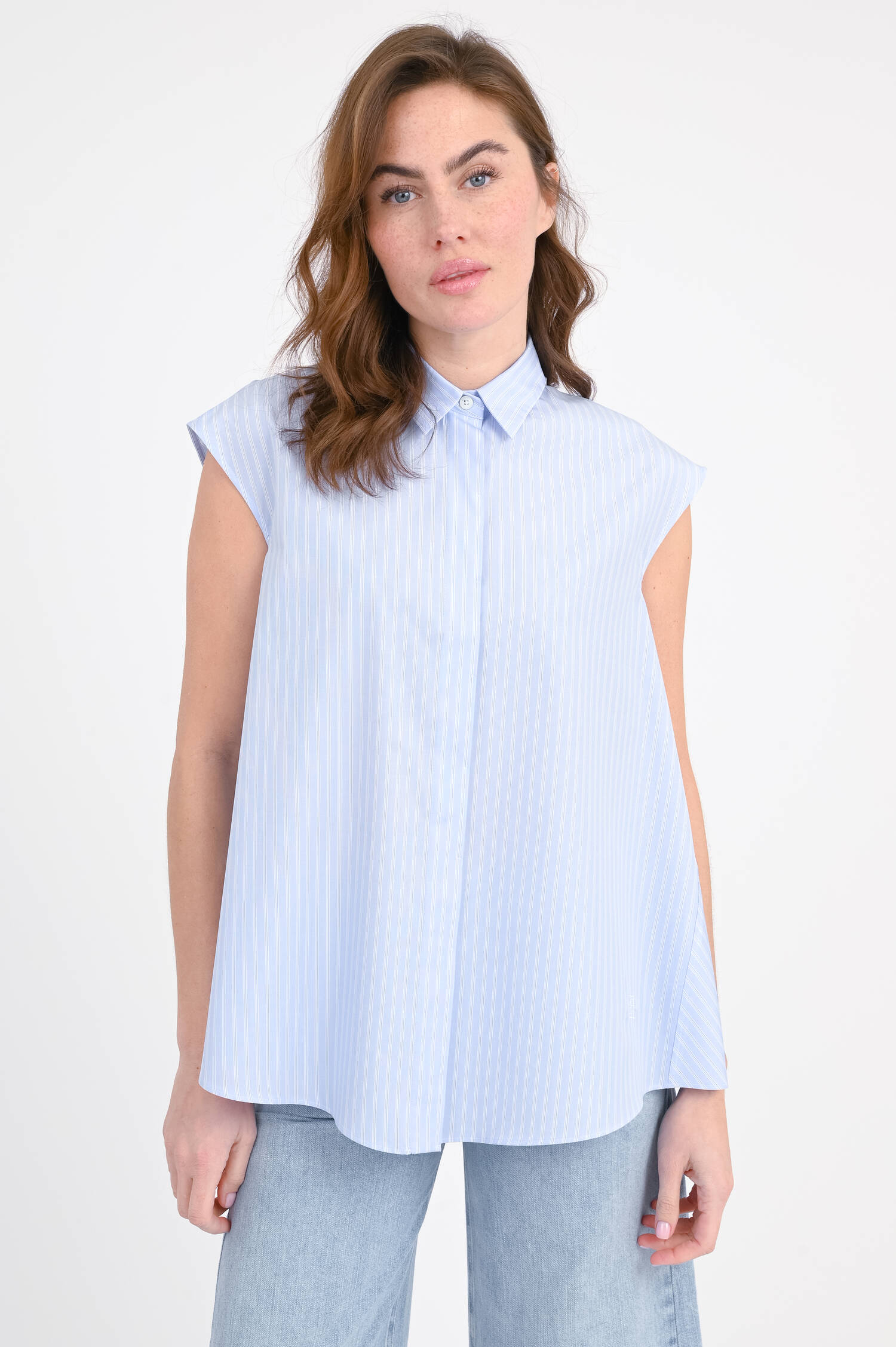 Kurzarm Bluse in Blau/Weiß gestreift