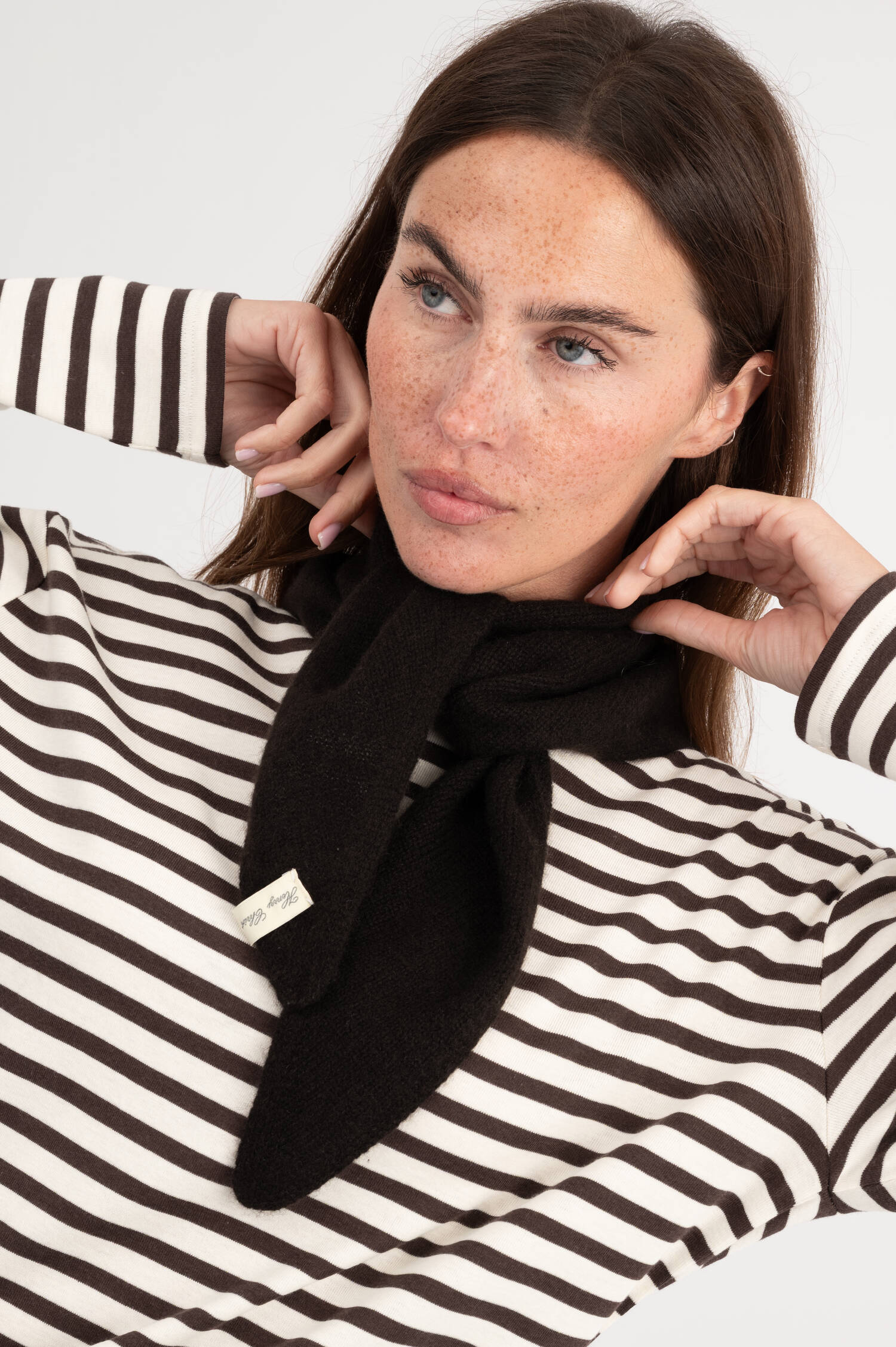Cashmere Schal in Dunkelbraun Cashmere Schal in Dunkelbraun