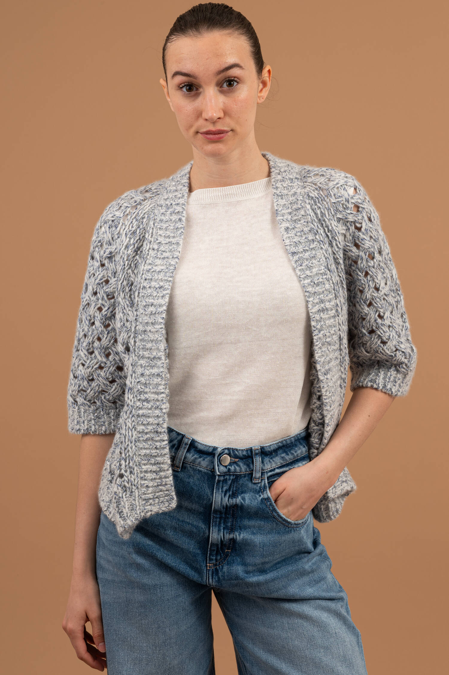 Groblochstrickweste mit Pailletten in Weiß/Blau