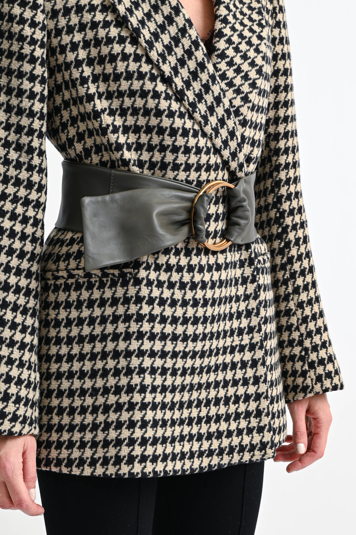 Taillengürtel mit Ringschnalle in Schlamm