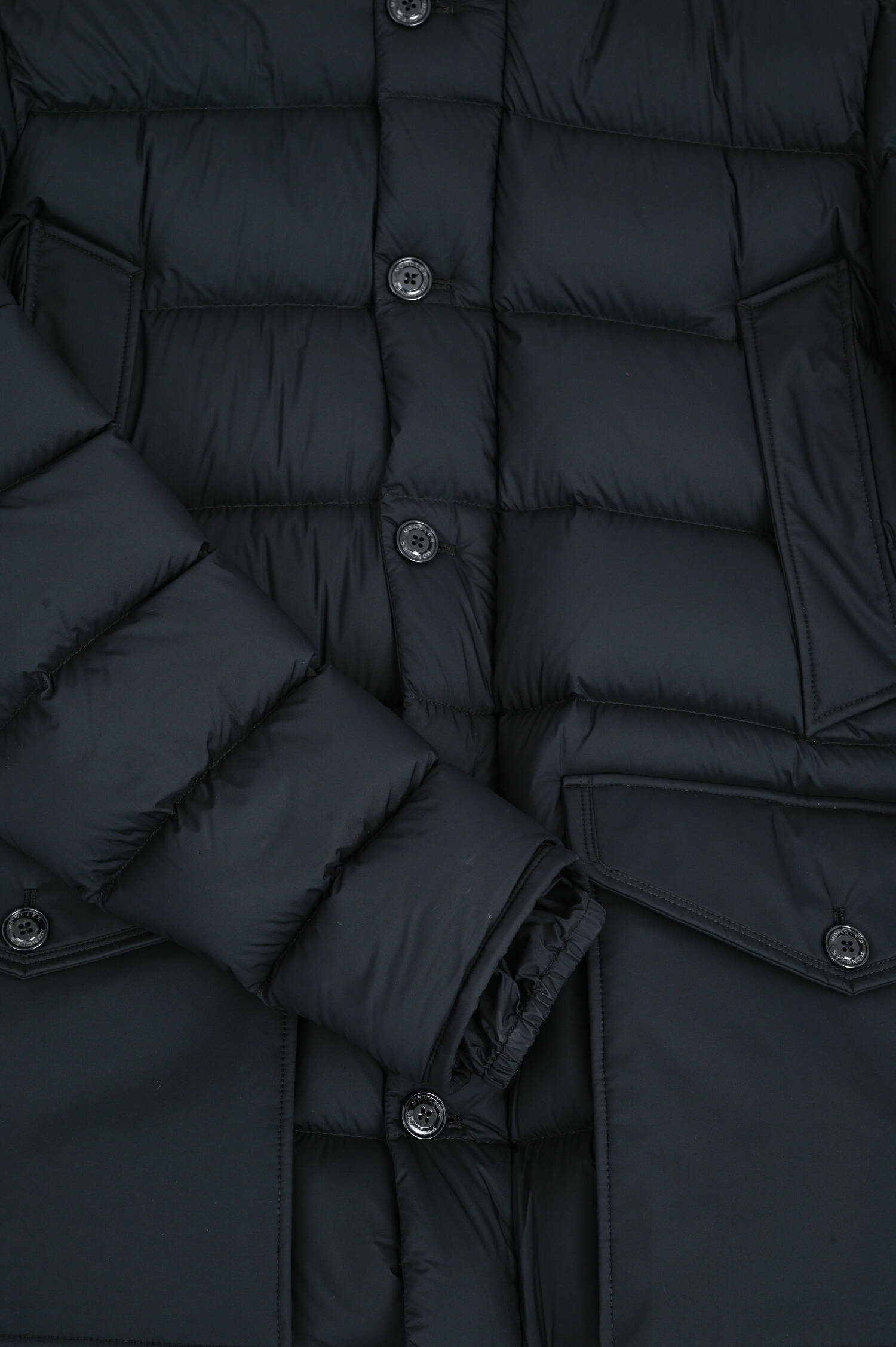 Daunenjacke CLUNYE in Schwarz