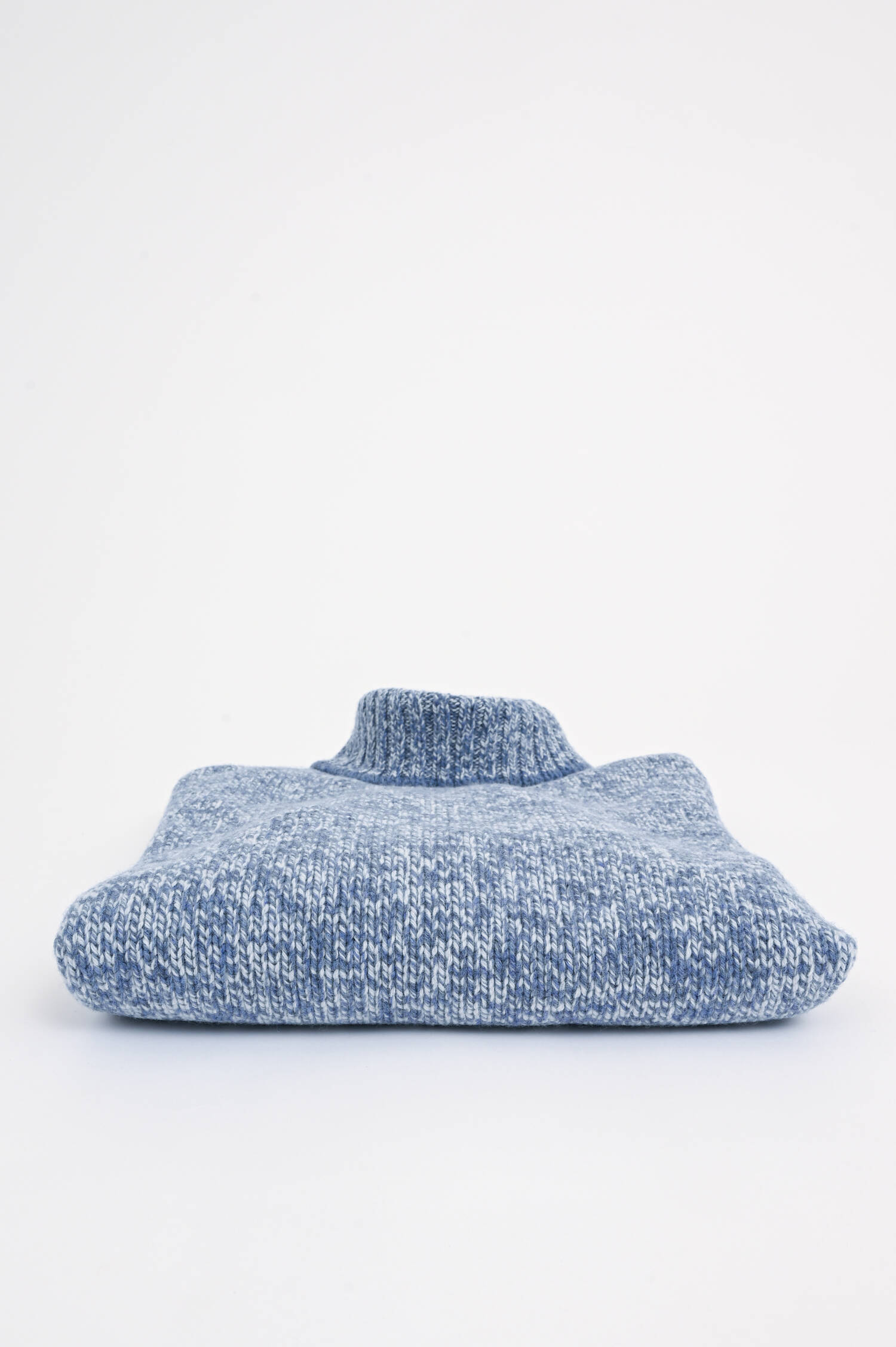 Melierter Rollkragenpullover in Jeansblau/Weiß