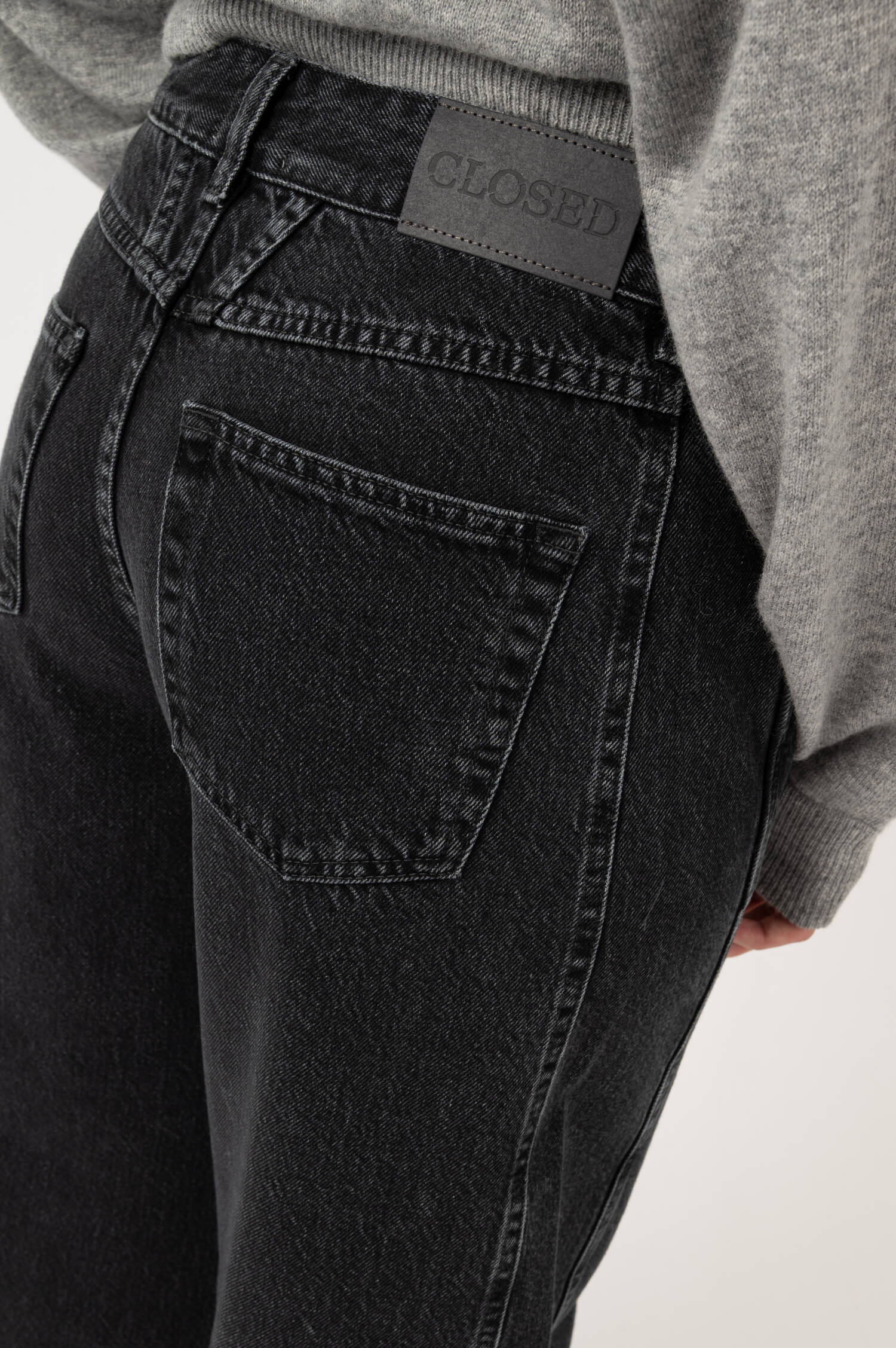 Baggy-Barrel-Leg-Jeans TORI-X in Dunkelgrau Baggy-Barrel-Leg-Jeans TORI-X in Dunkelgrau