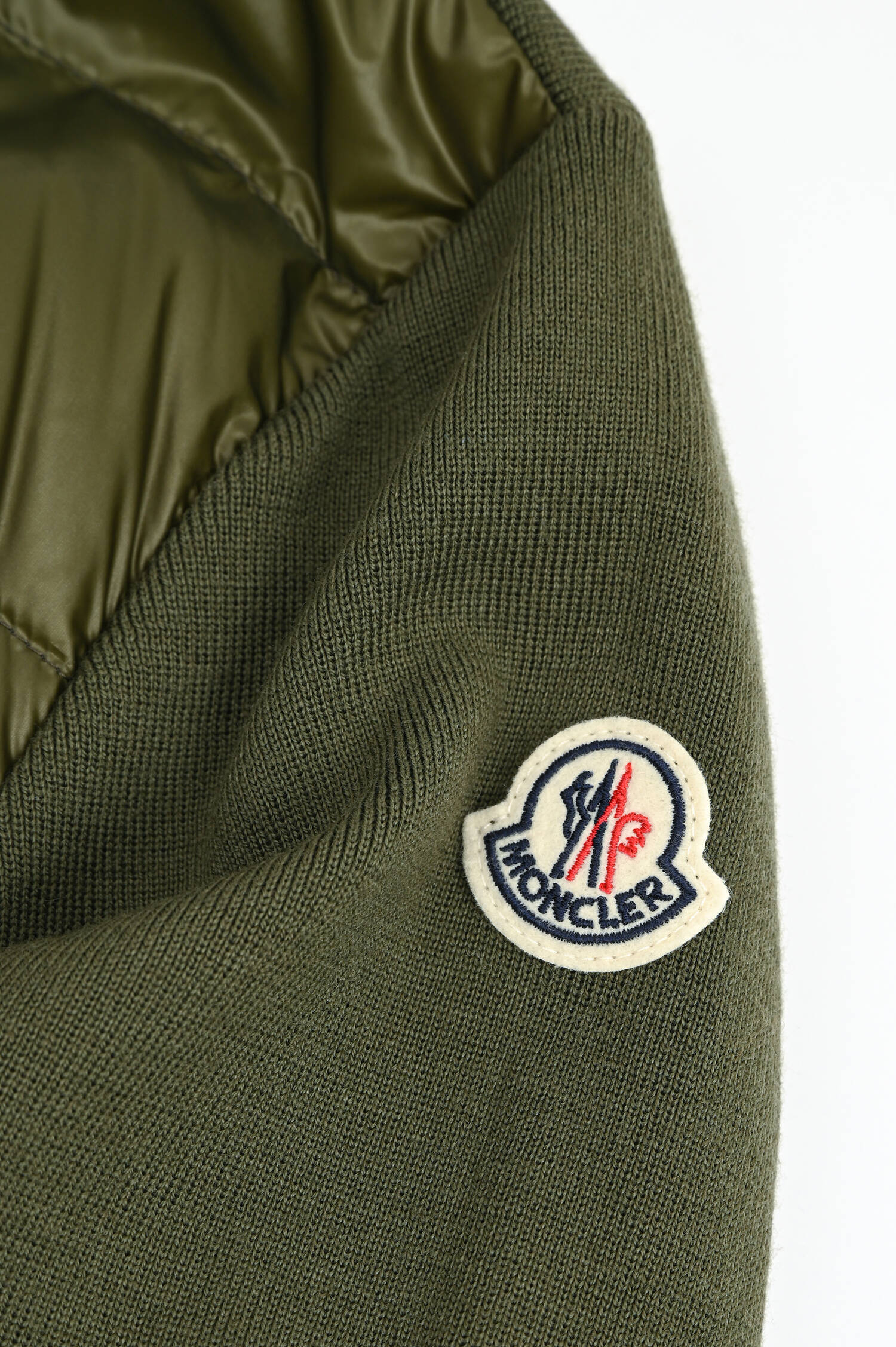 Hybrid Daunenjacke in Oliv