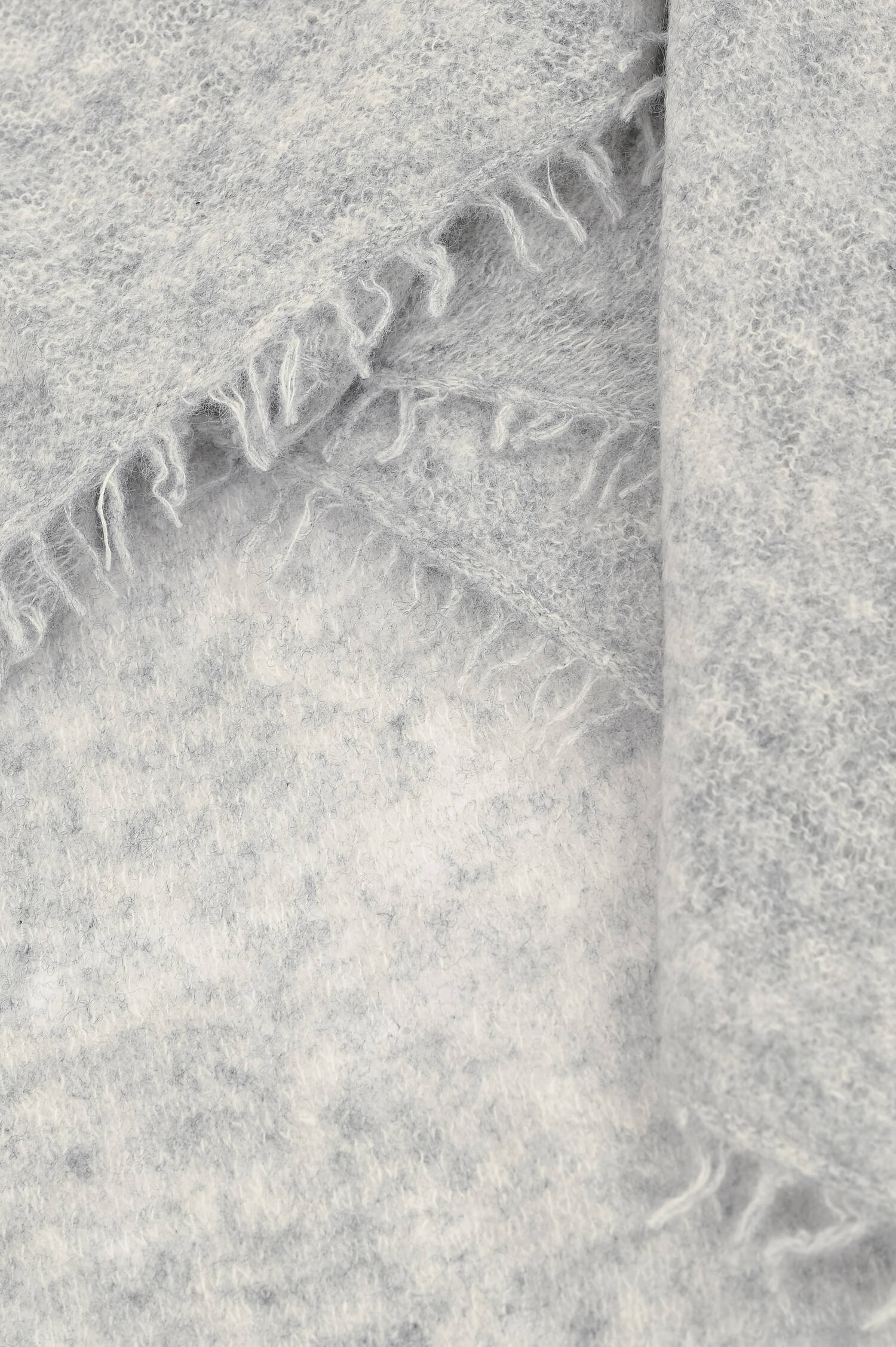 Schal mit Fransenkante aus Cashmere in Hellgrau