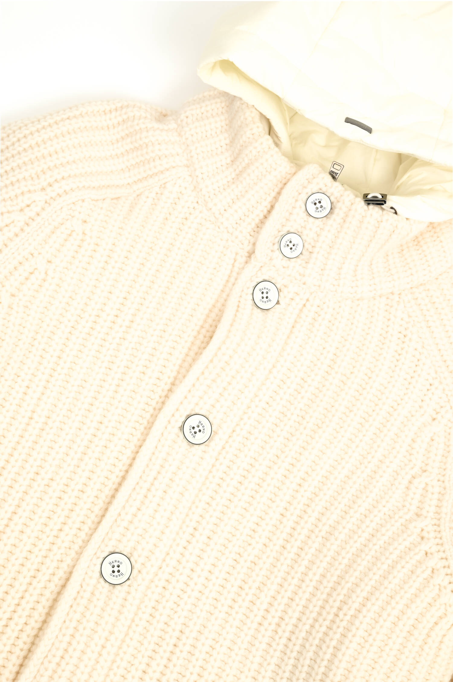 Hybrid-Strickjacke in Creme Hybrid-Strickjacke in Creme