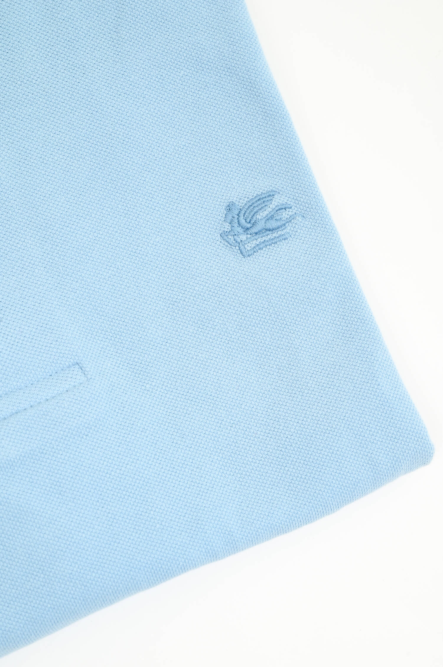  Kurzarm-Polo mit gemustertem Kragen in Hellblau