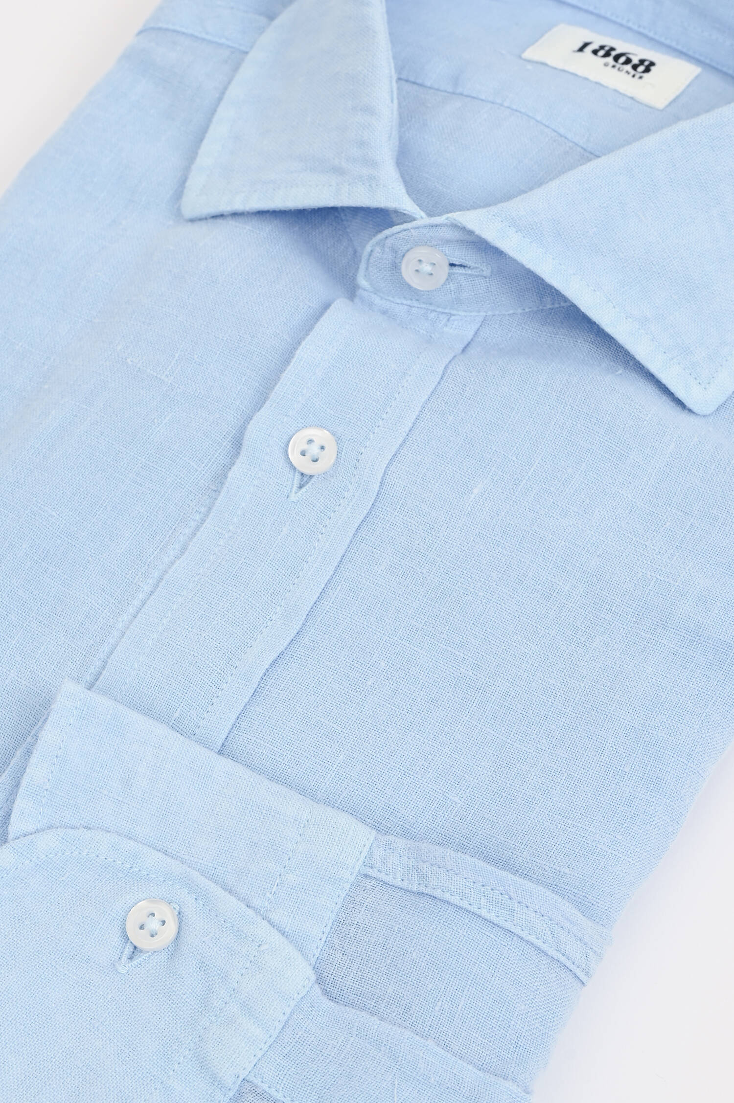 Leinenhemd in Hellblau