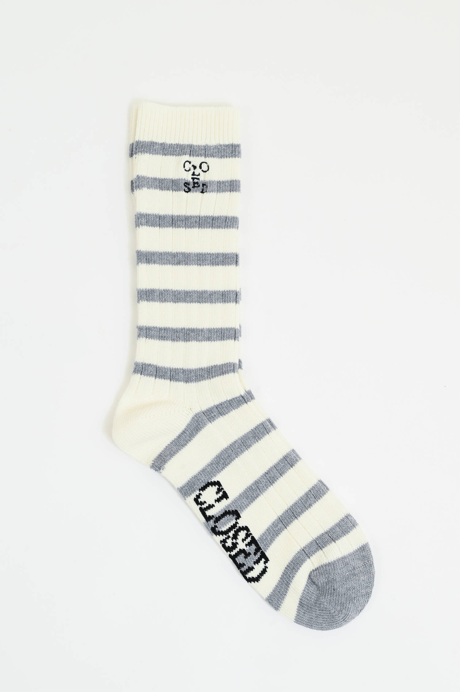 Gestreifte Socken aus Baumwoll-Mix in Grau/Weiß